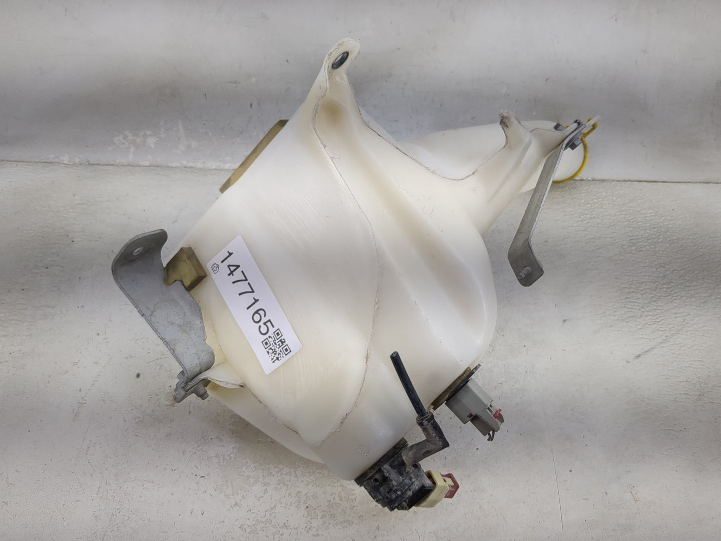 2011-2022 Dodge Charger Windshield Washer Fluid Reservoir Bottle Oem 1477165 - Oemusedautoparts1.com