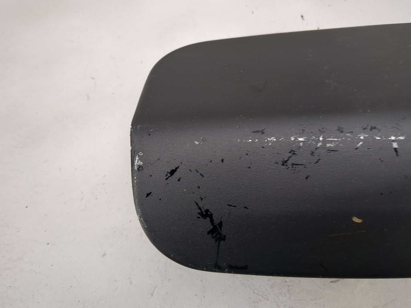 2019 Dodge Charger Fuel Tank Door Lid Gas Tank Black - Oemusedautoparts1.com