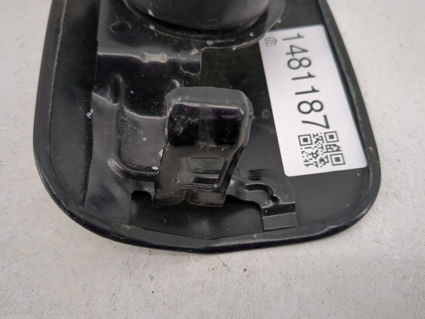 2019 Dodge Charger Fuel Tank Door Lid Gas Tank Black - Oemusedautoparts1.com