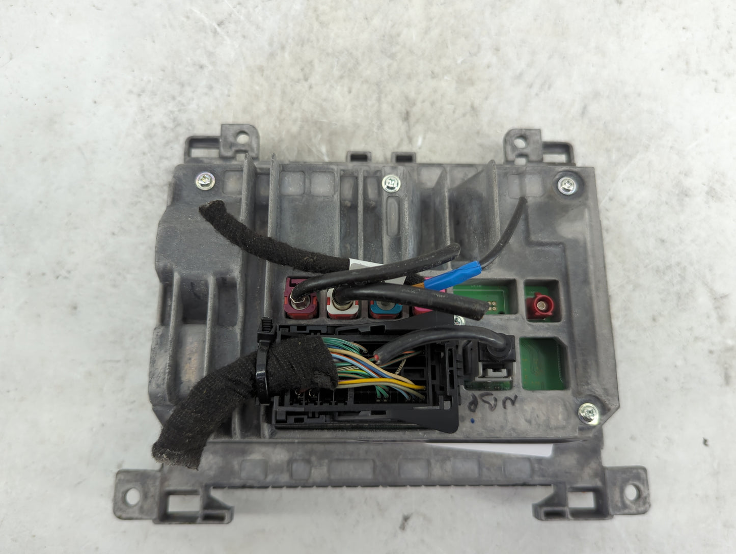 2018-2019 Dodge Charger Radio AM FM Cd Player Receiver Replacement P/N:68396538AC CV-RCM8N0GLD Fits Fits 2018 2019 OEM Used 
