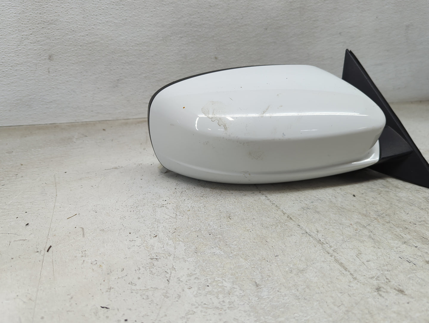 2015-2020 Dodge Charger Passenger Side View Mirror - Right Door Mirror OEM Used - Oemusedautoparts1.com