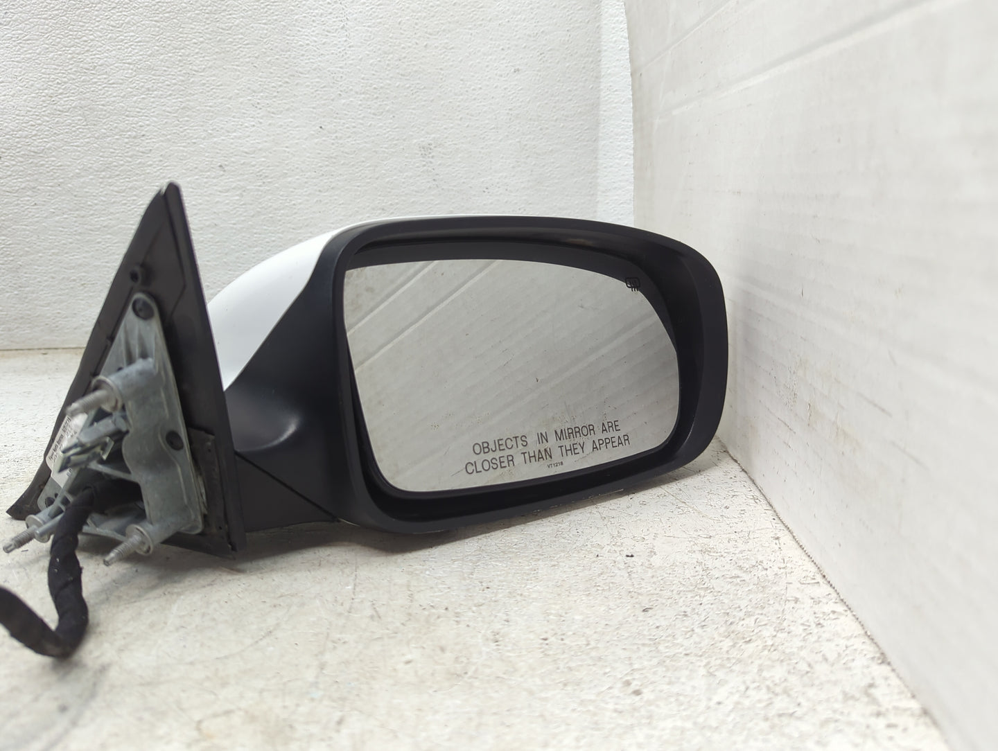 2015-2020 Dodge Charger Passenger Side View Mirror - Right Door Mirror OEM Used - Oemusedautoparts1.com