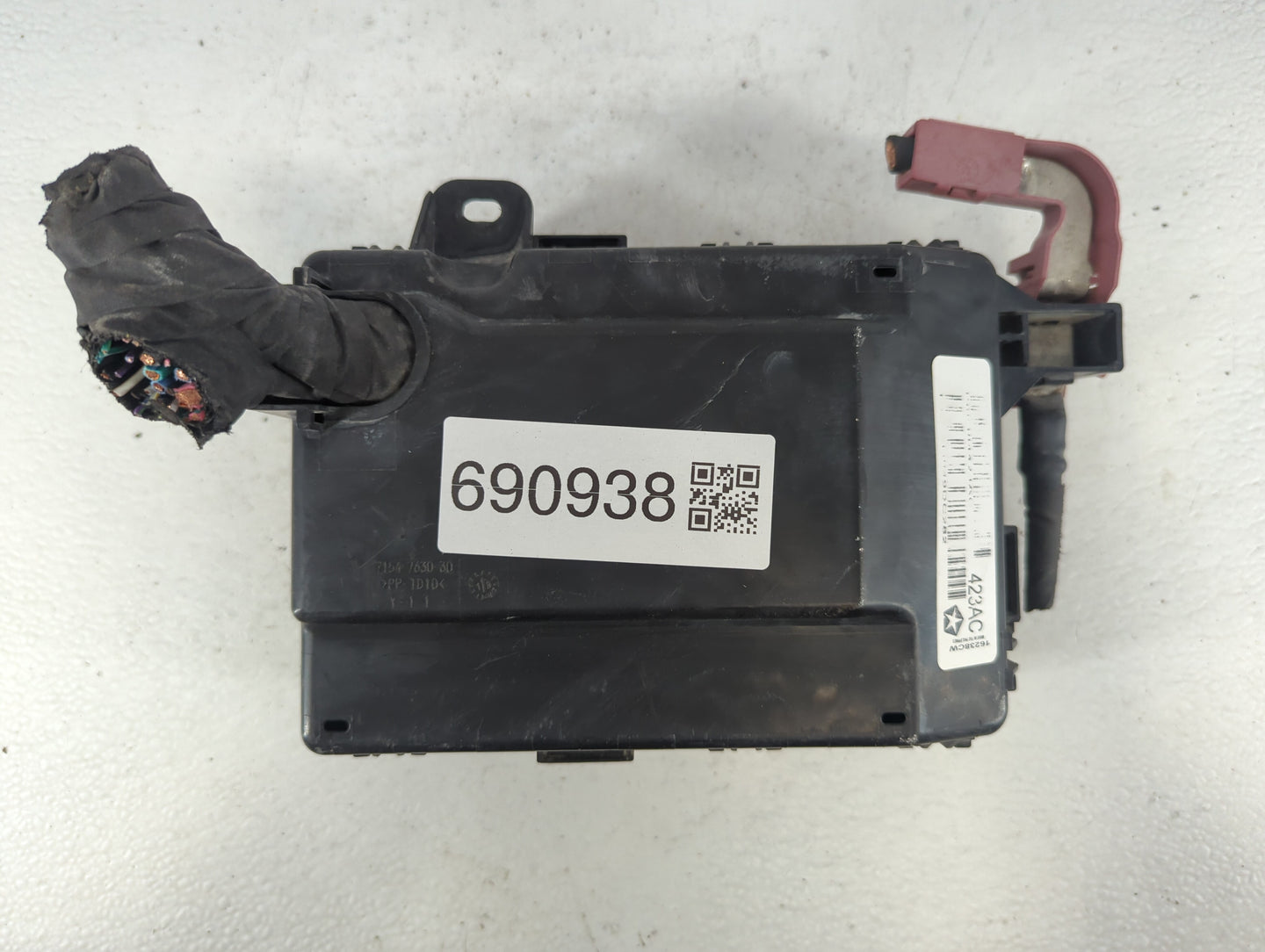 2019-2020 Dodge Charger Fusebox Fuse Box Panel Relay Module P/N:423AC PP-TD10, 7154-7630-30 Fits Fits 2019 2020 OEM Used Aut