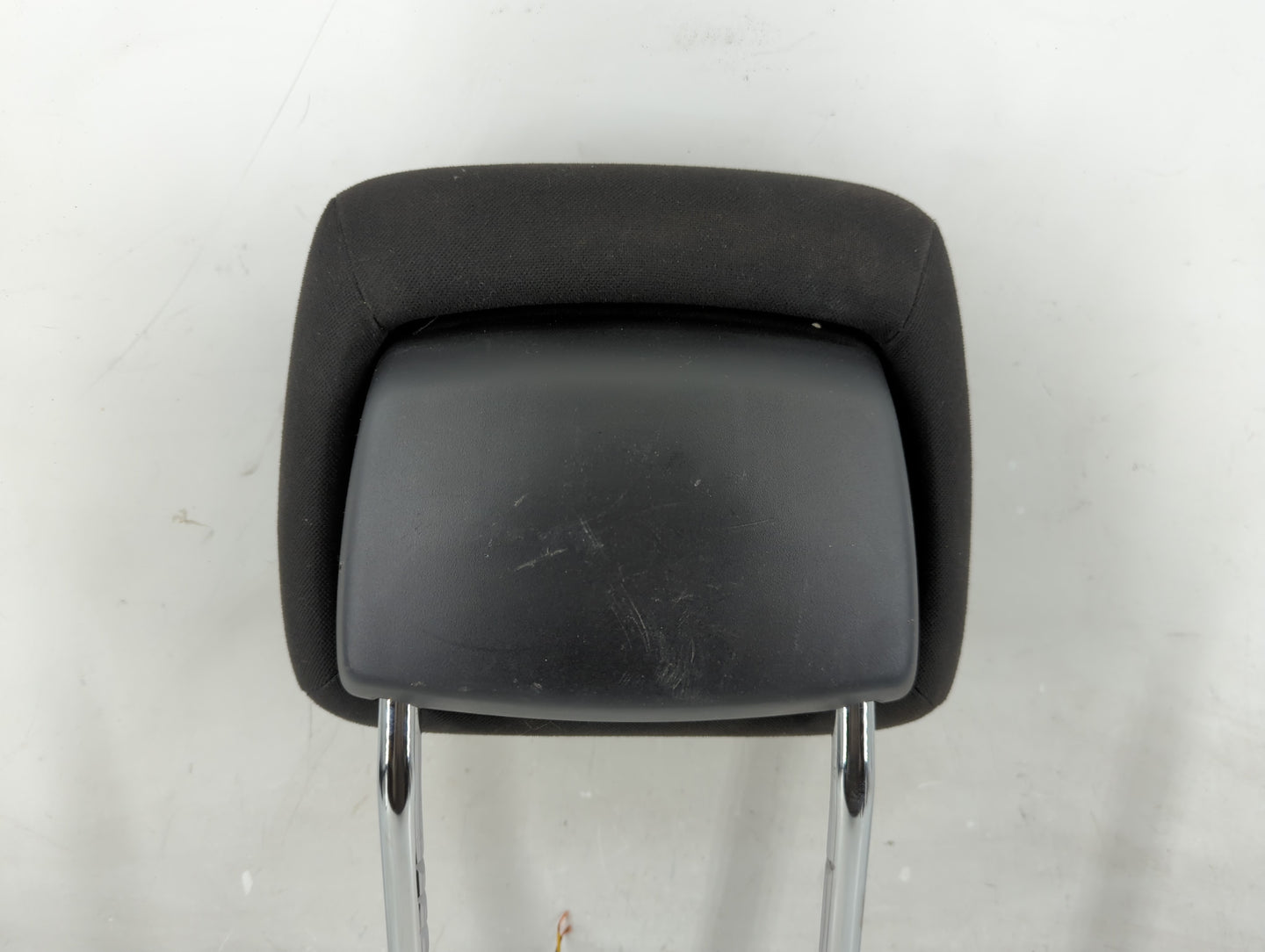 2019 Dodge Durango Headrest Head Rest Rear Seat Fits Fits 2000 2001 OEM Used Auto Parts - Oemusedautoparts1.com
