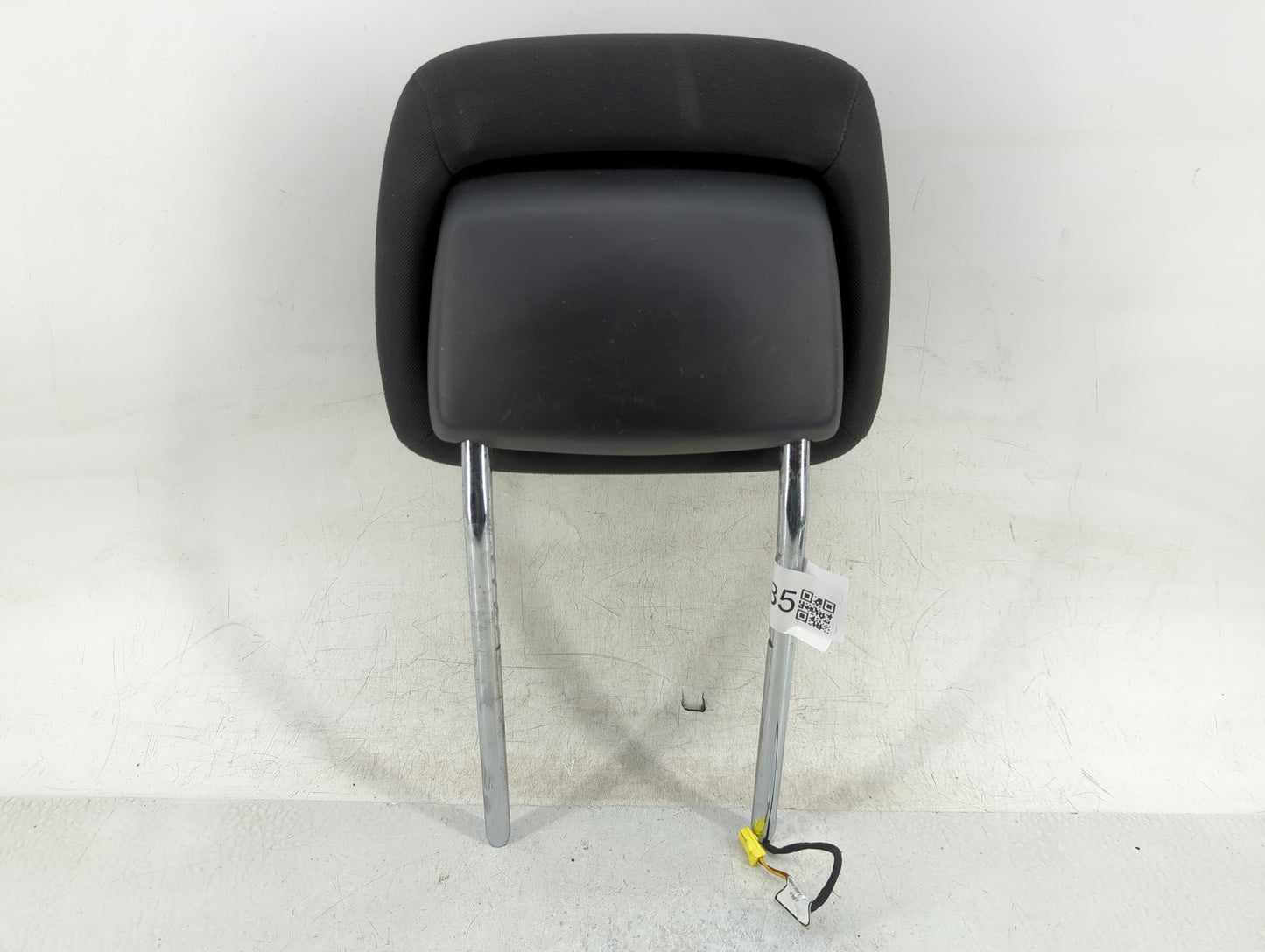 2019 Dodge Durango Headrest Head Rest Front Driver Seat Black - Oemusedautoparts1.com