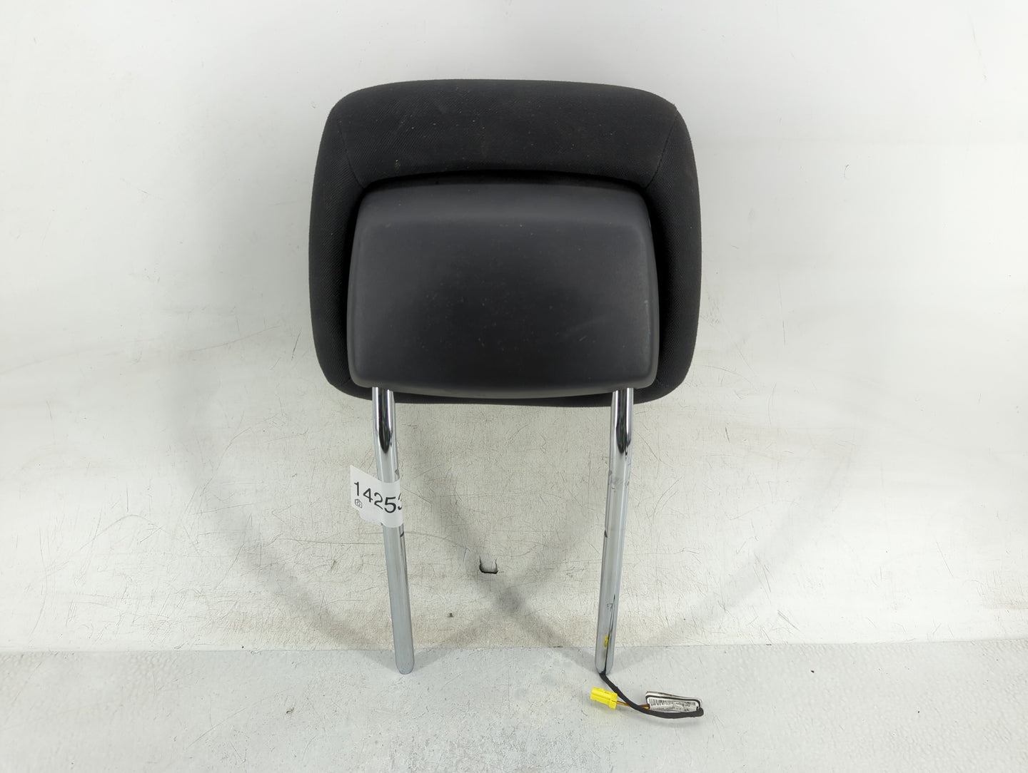 2019 Dodge Durango Headrest Head Rest Front Driver Passenger Seat Fits OEM Used Auto Parts - Oemusedautoparts1.com