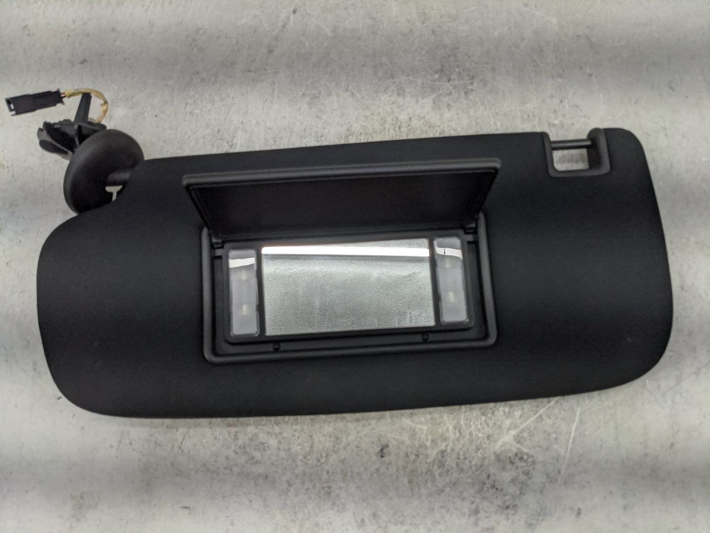 2011-2022 Dodge Durango Sun Visor Shade Replacement Driver Left Mirror Fits OEM Used Auto Parts - Oemusedautoparts1.com