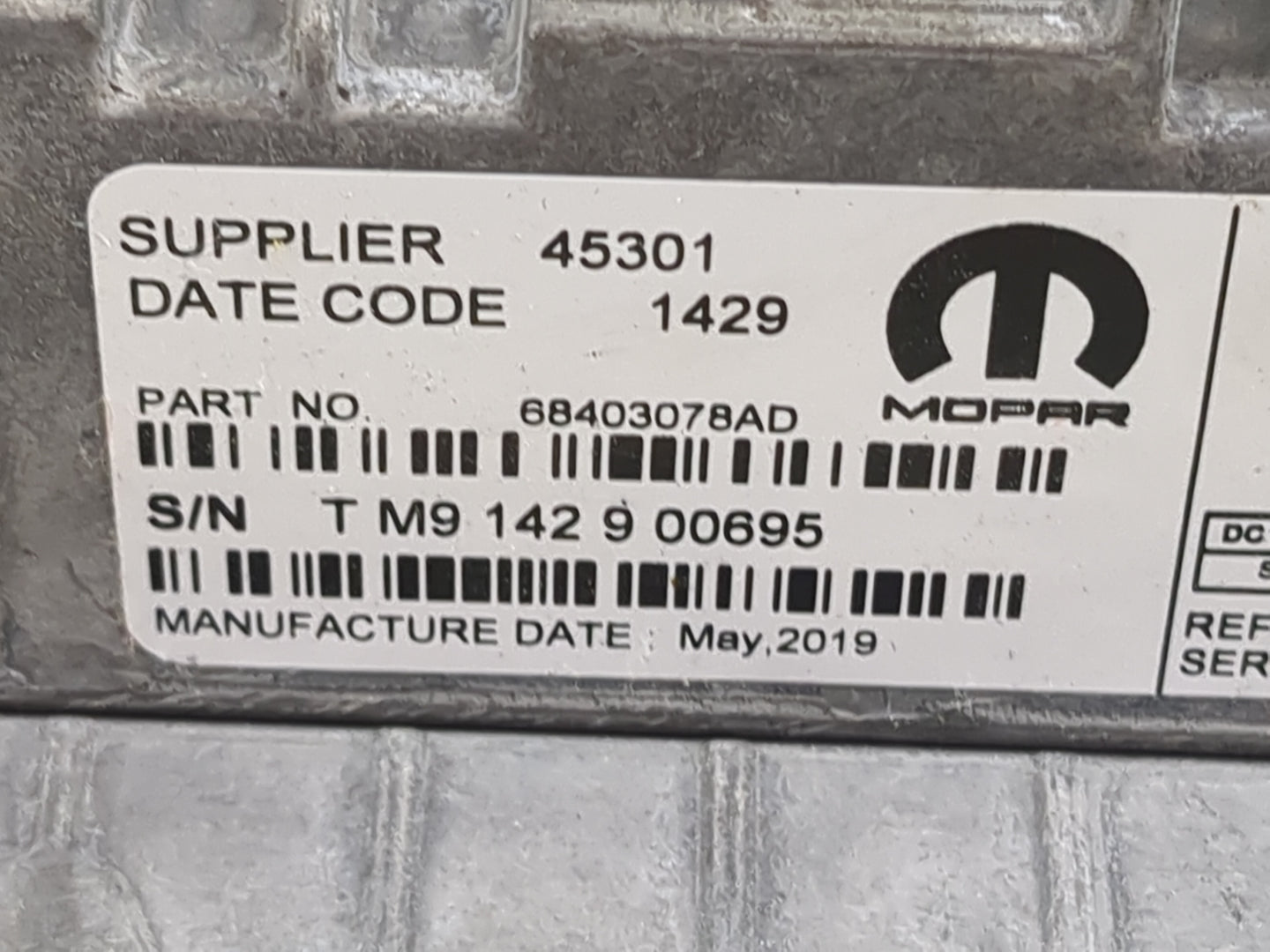 2019 Dodge Durango Radio AM FM Cd Player Receiver Replacement P/N:68403078AD Fits OEM Used Auto Parts - Oemusedautoparts1.co