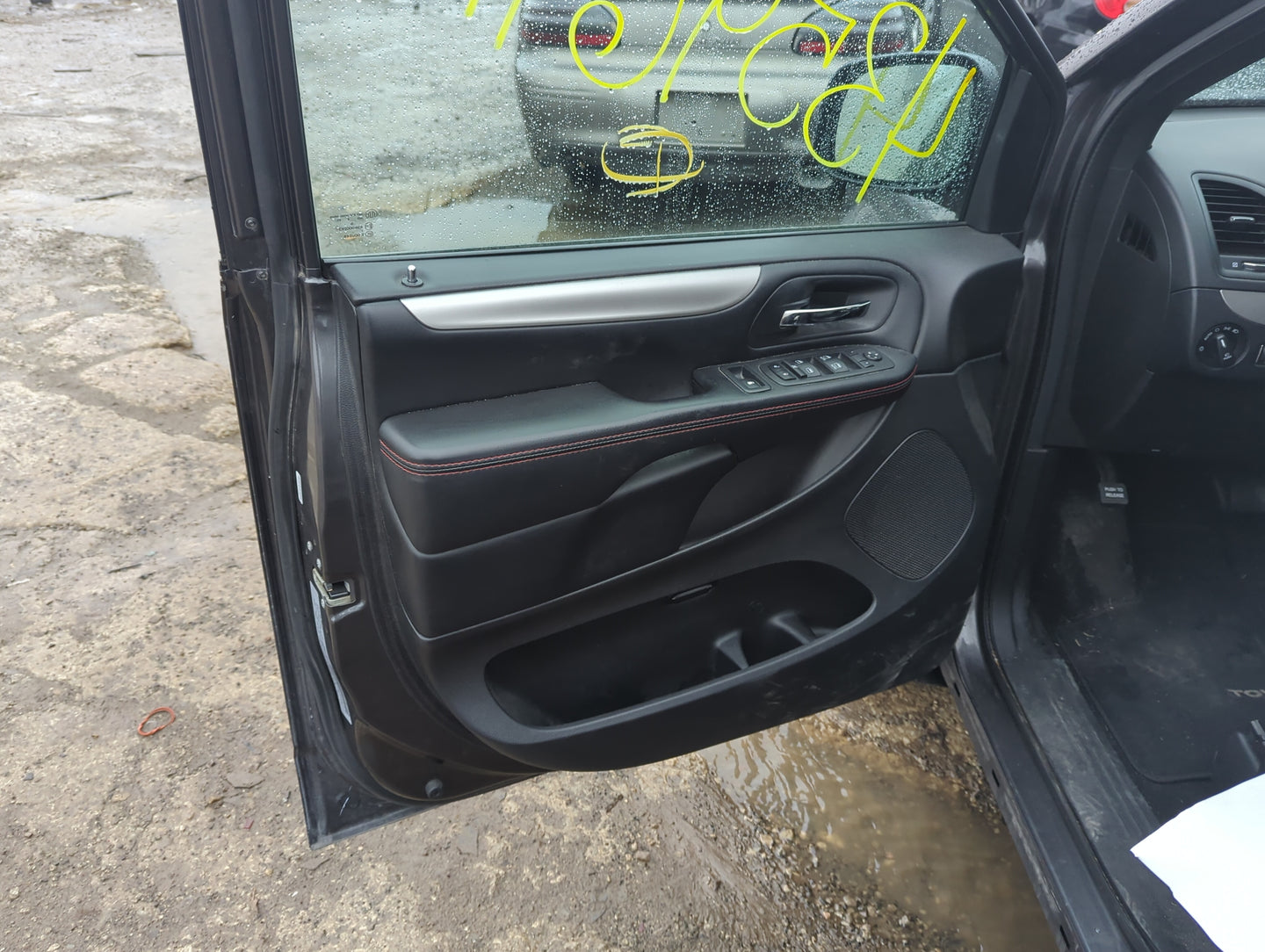 2019 Dodge Grand Caravan Front Left Driver Interior Door Panel Trim - Oemusedautoparts1.com