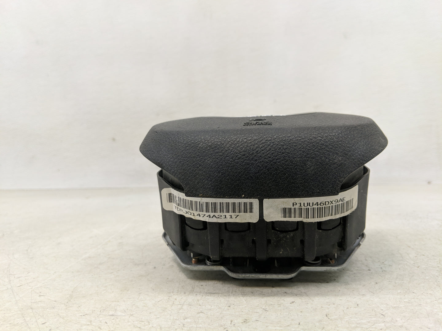 2019 Dodge Grand Caravan Air Bag Driver Left Steering Wheel Mounted P/N:6MG521U5AB Fits OEM Used Auto Parts - Oemusedautopar