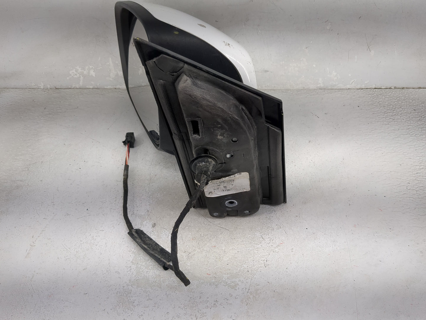 2011-2020 Dodge Grand Caravan Driver Side View Mirror - Left Door Mirror OEM Used - Oemusedautoparts1.com