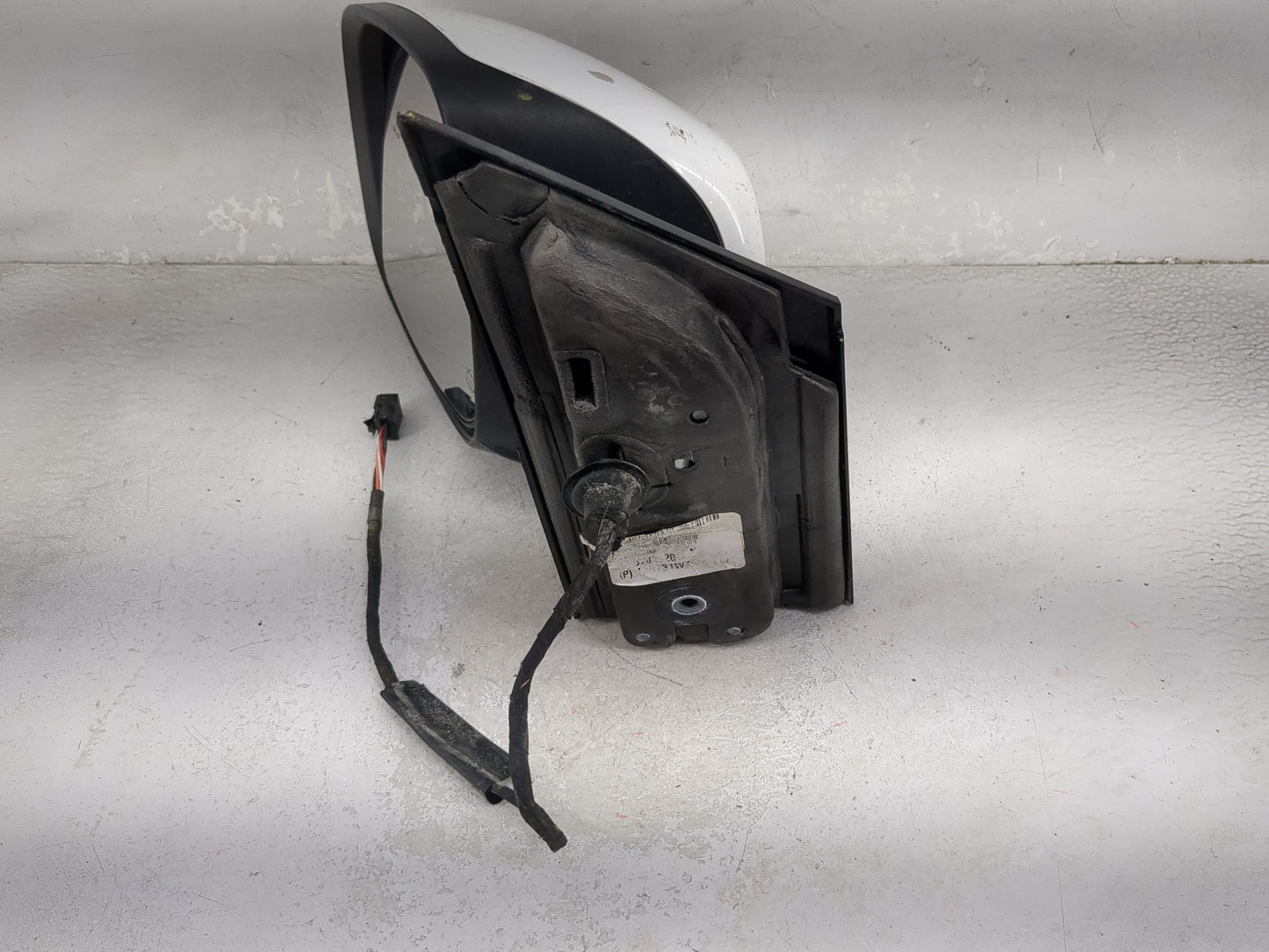 2011-2020 Dodge Grand Caravan Driver Side View Mirror - Left Door Mirror OEM Used - Oemusedautoparts1.com