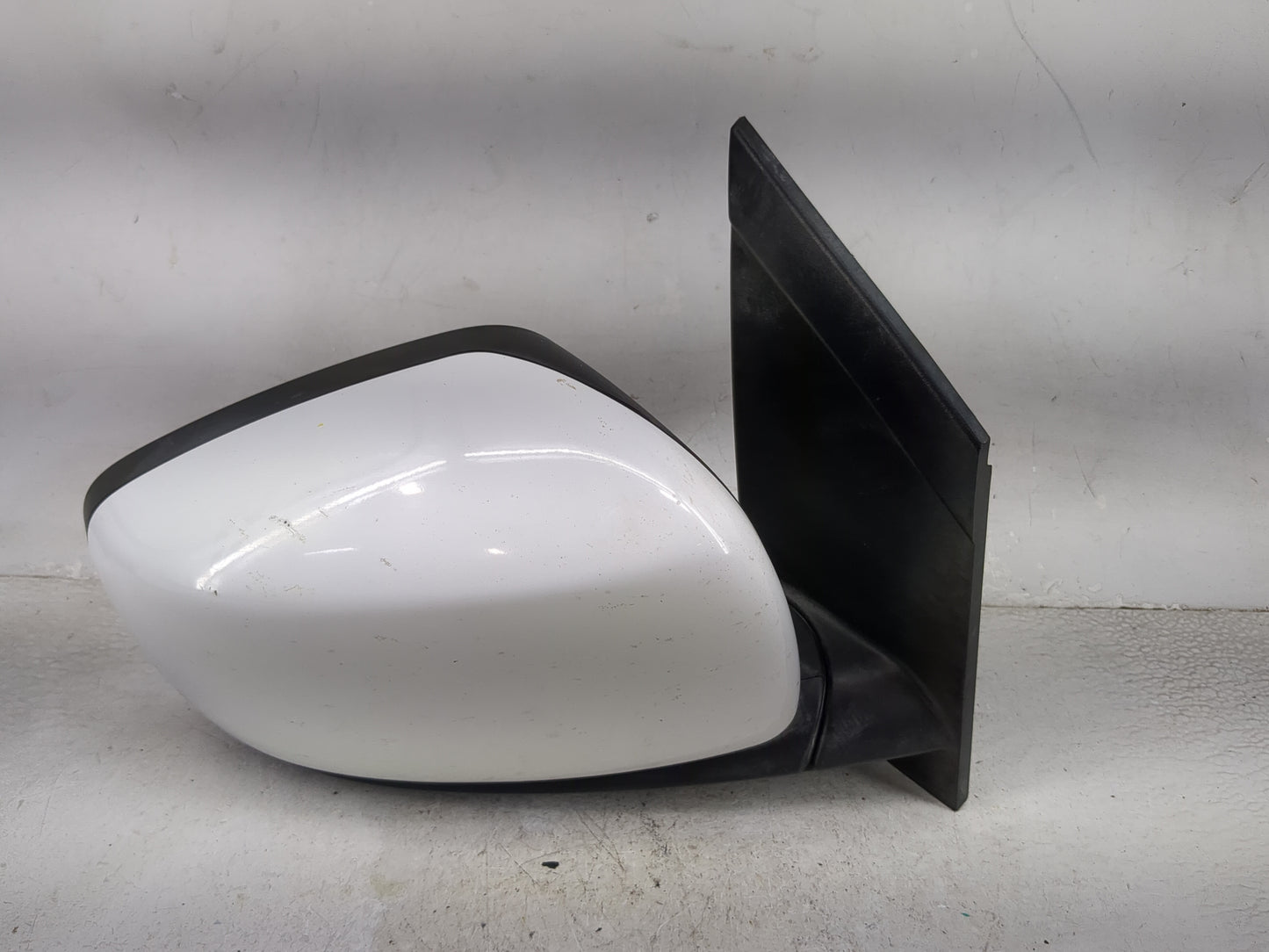 2011-2020 Dodge Grand Caravan Passenger Side View Mirror - Right Door Mirror OEM Used - Oemusedautoparts1.com