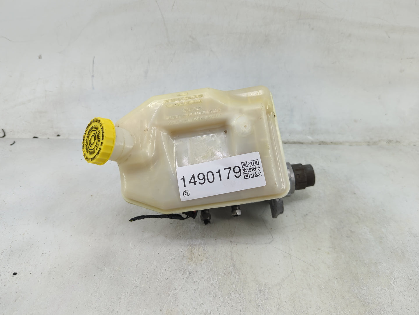 2012-2020 Dodge Grand Caravan Brake Master Cylinder 1490179 - Oemusedautoparts1.com