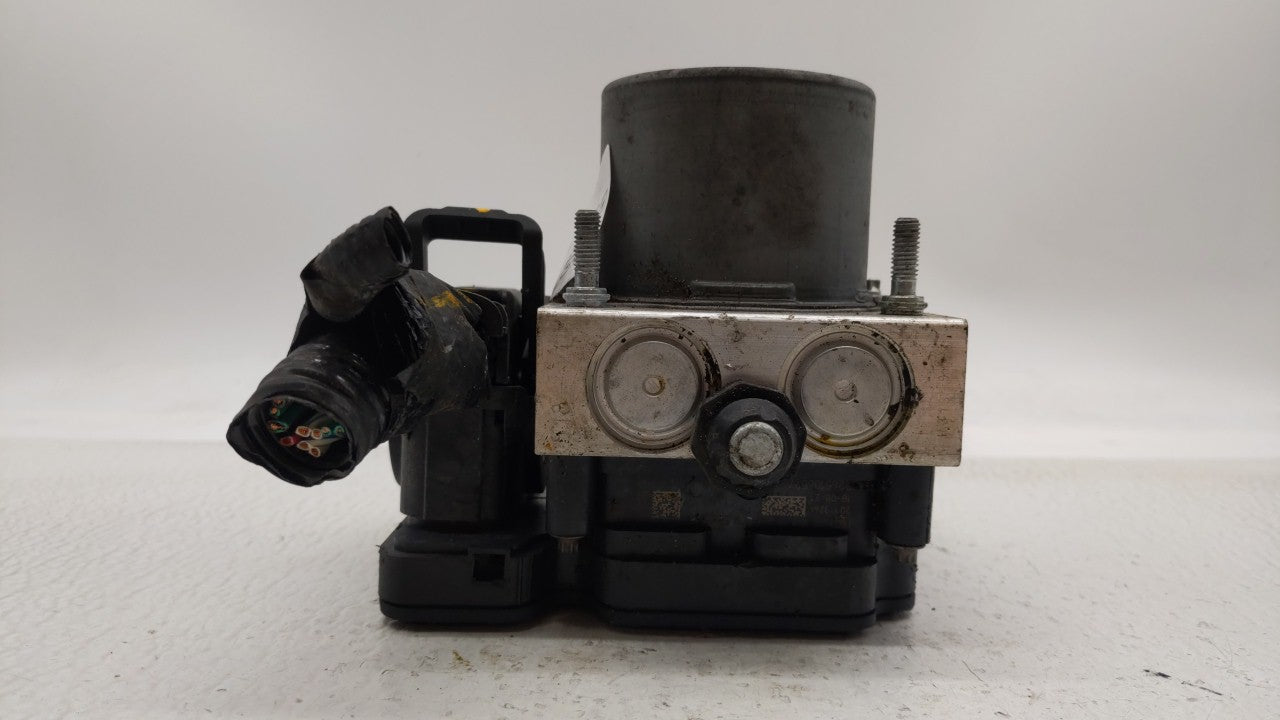 2015-2018 Dodge Grand Caravan ABS Pump Control Module Replacement P/N:P68183803AC 68183803AC Fits Fits 2015 2016 2017 2018 O
