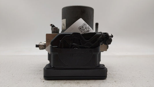 2015-2018 Dodge Grand Caravan ABS Pump Control Module Replacement P/N:P68183803AC 68183803AC Fits Fits 2015 2016 2017 2018 OEM Used Auto Parts