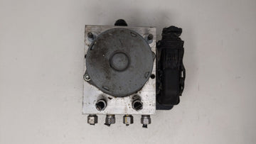 2015-2018 Dodge Grand Caravan ABS Pump Control Module Replacement P/N:P68183803AC 68183803AC Fits Fits 2015 2016 2017 2018 OEM Used Auto Parts