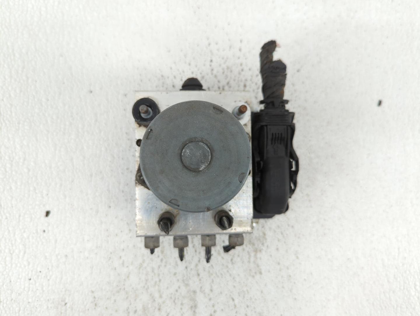 2015-2018 Dodge Grand Caravan ABS Pump Control Module Replacement P/N:68183803AC P68183803AC Fits Fits 2015 2016 2017 2018 O