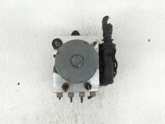 2015-2018 Dodge Grand Caravan ABS Pump Control Module Replacement P/N:68183803AC P68183803AC Fits Fits 2015 2016 2017 2018 OEM Used Auto Parts