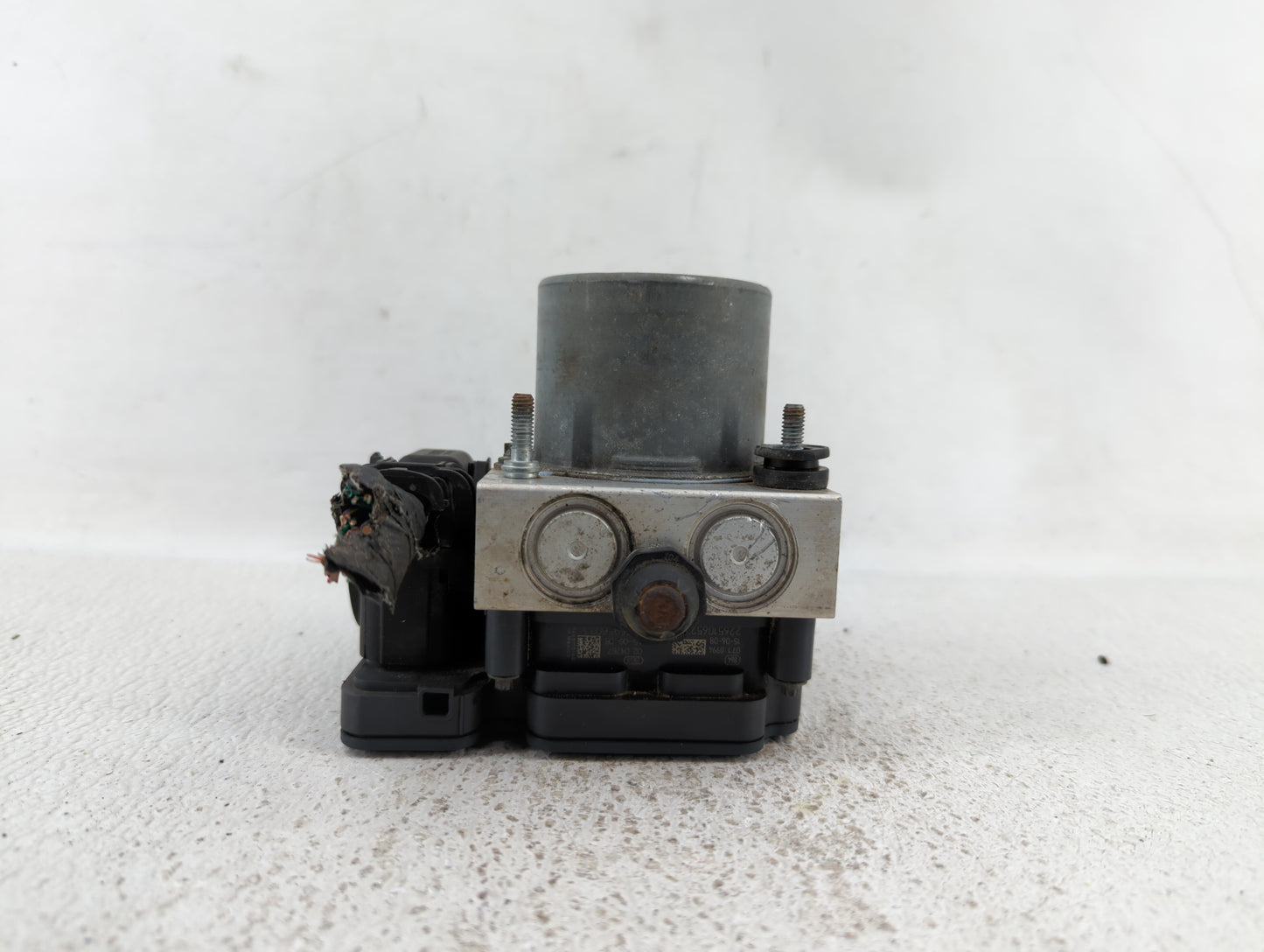 2015-2018 Dodge Grand Caravan ABS Pump Control Module Replacement P/N:68183803AC P68183803AC Fits Fits 2015 2016 2017 2018 O