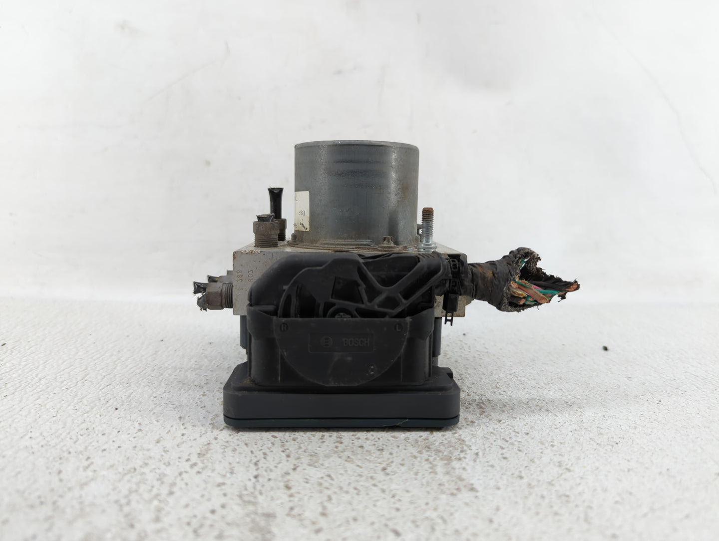 2015-2018 Dodge Grand Caravan ABS Pump Control Module Replacement P/N:68183803AC P68183803AC Fits Fits 2015 2016 2017 2018 O