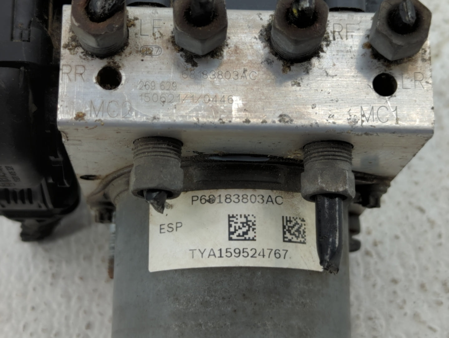 2015-2018 Dodge Grand Caravan ABS Pump Control Module Replacement P/N:68183803AC P68183803AC Fits Fits 2015 2016 2017 2018 O