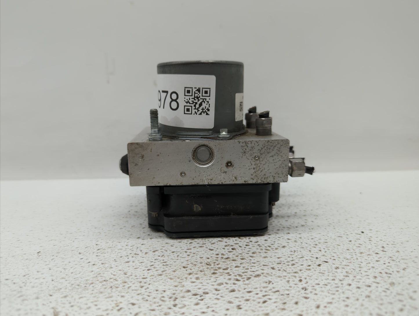 2015-2020 Dodge Grand Caravan ABS Pump Control Module Replacement P/N:68183803AC P68183803AC Fits OEM Used Auto Parts - Oemu