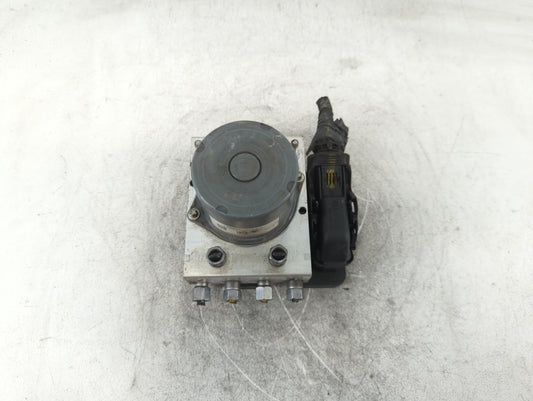 2015-2020 Dodge Grand Caravan ABS Pump Control Module Replacement P/N:P68443867AA Fits Fits 2015 2016 2017 2018 2019 2020 OEM Used Auto Parts