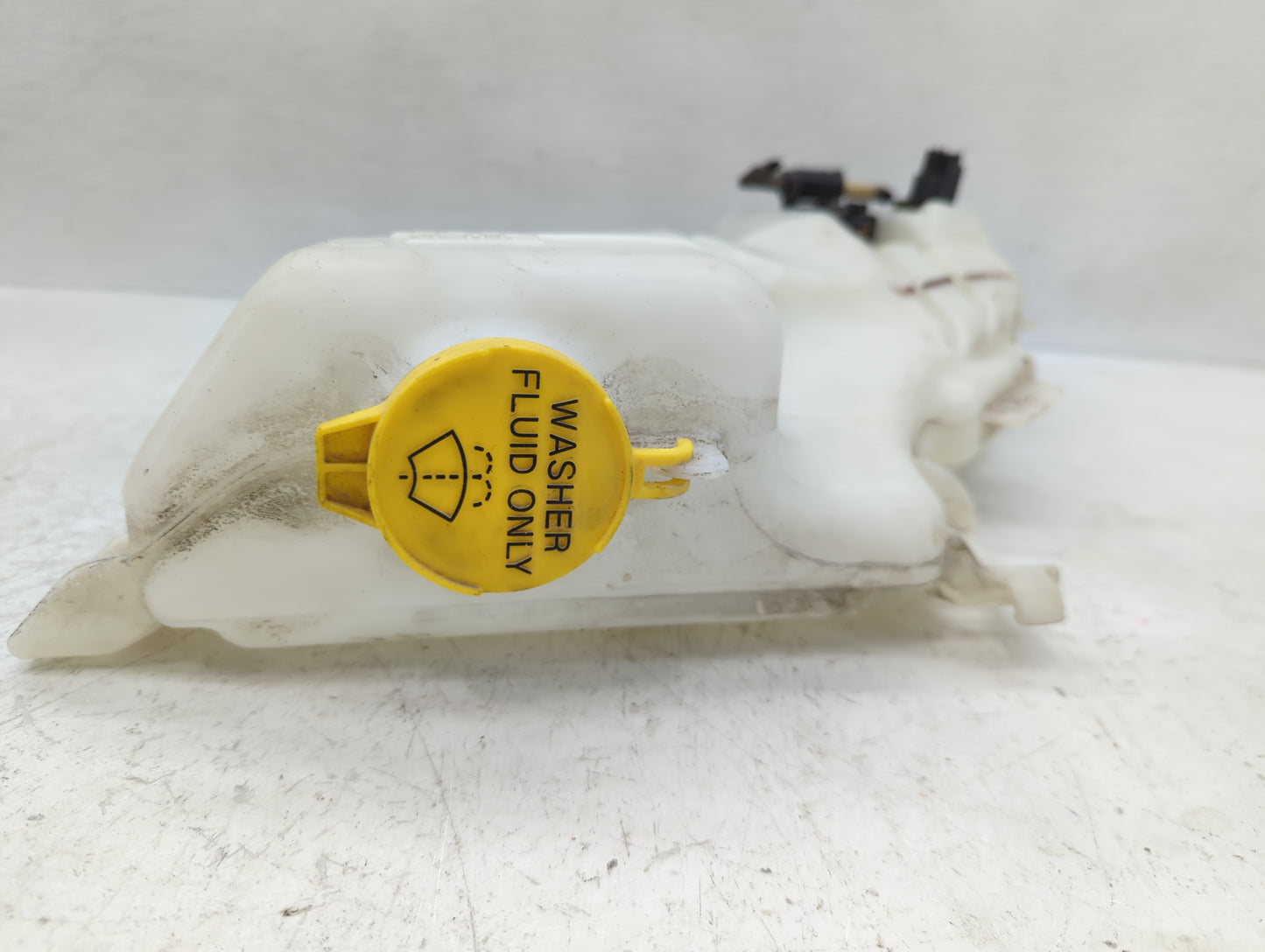 2019 Dodge Journey Windshield Washer Fluid Reservoir Bottle Oem - Oemusedautoparts1.com