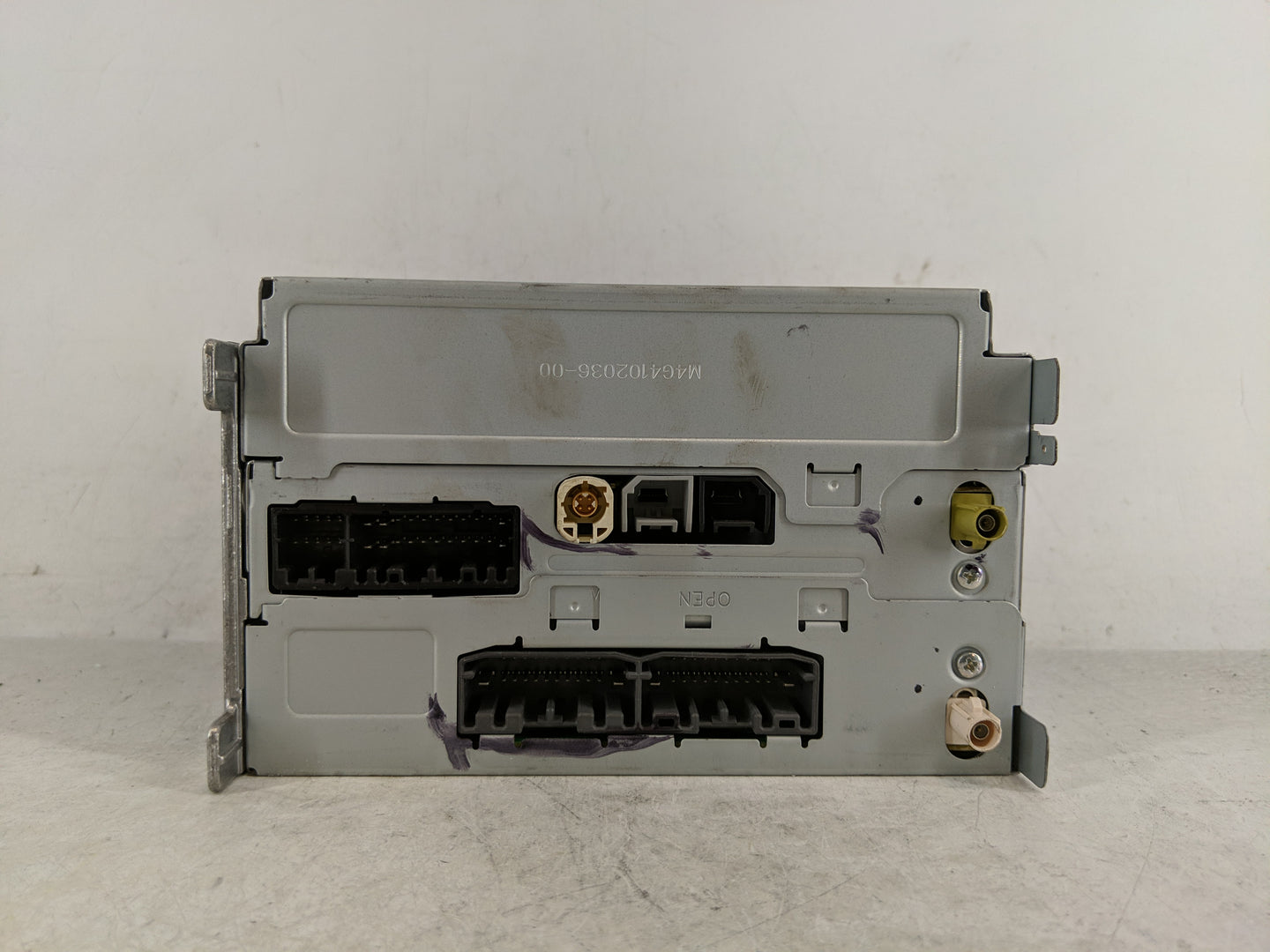 2018-2020 Dodge Journey Radio AM FM Cd Player Receiver Replacement P/N:P68342287AC Fits Fits 2018 2019 2020 OEM Used Auto Pa