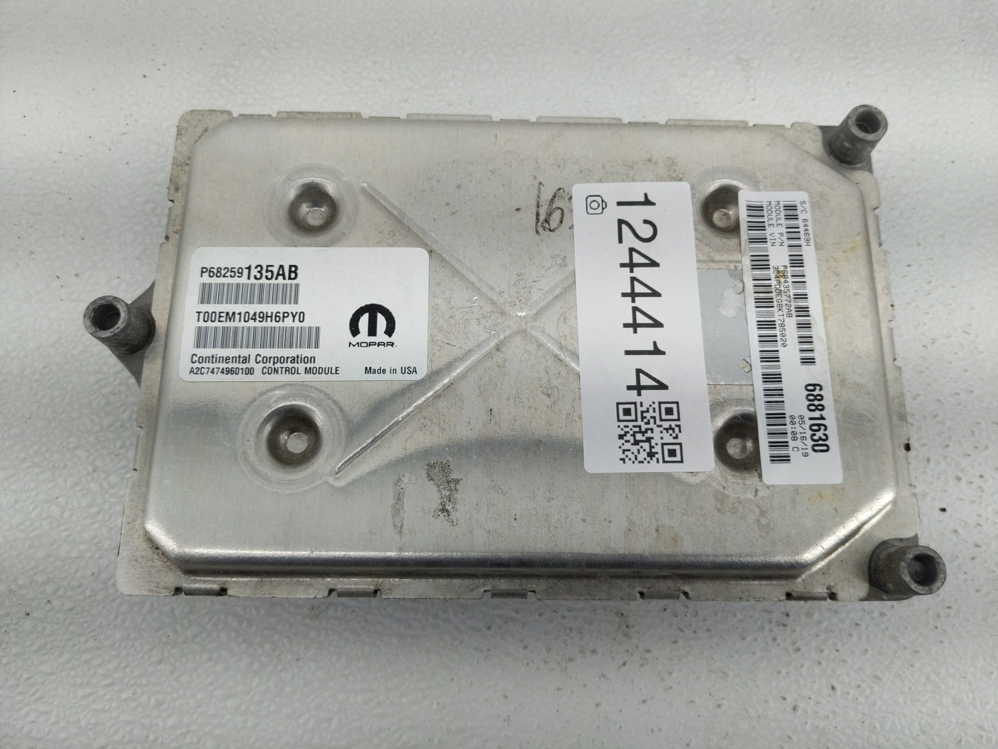 2016-2019 Dodge Journey PCM Engine Control Computer ECU ECM PCU OEM P/N:P68259135AB Fits Fits 2016 2017 2018 2019 OEM Used A