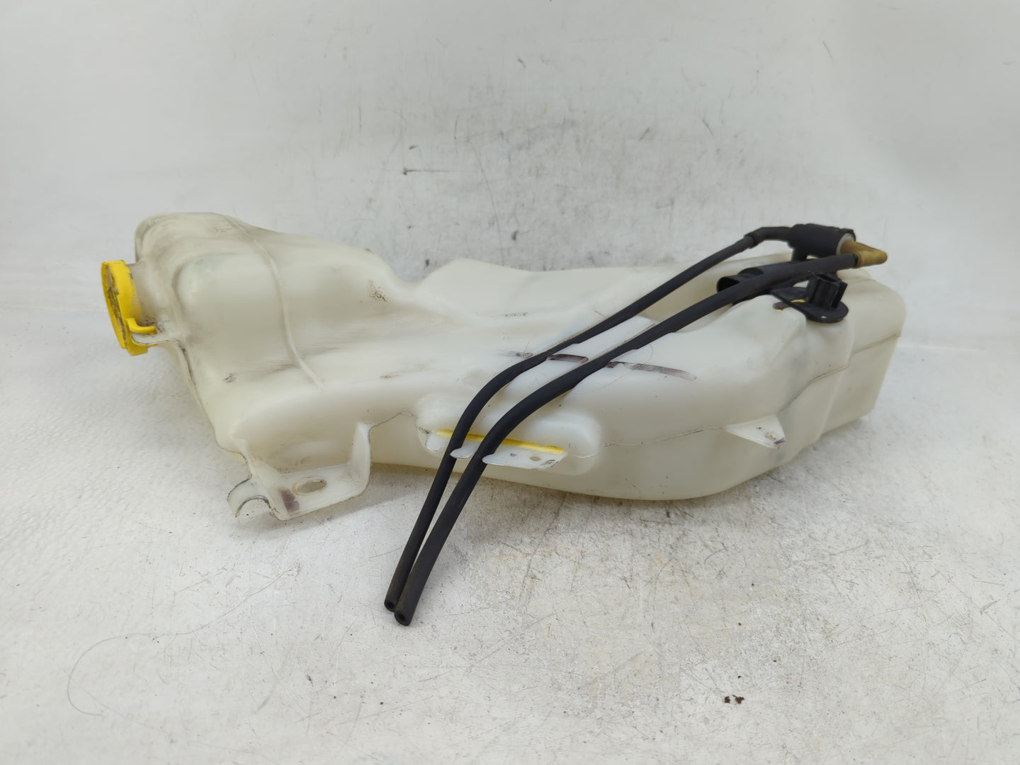 2019 Dodge Journey Windshield Washer Fluid Reservoir Bottle Oem - Oemusedautoparts1.com