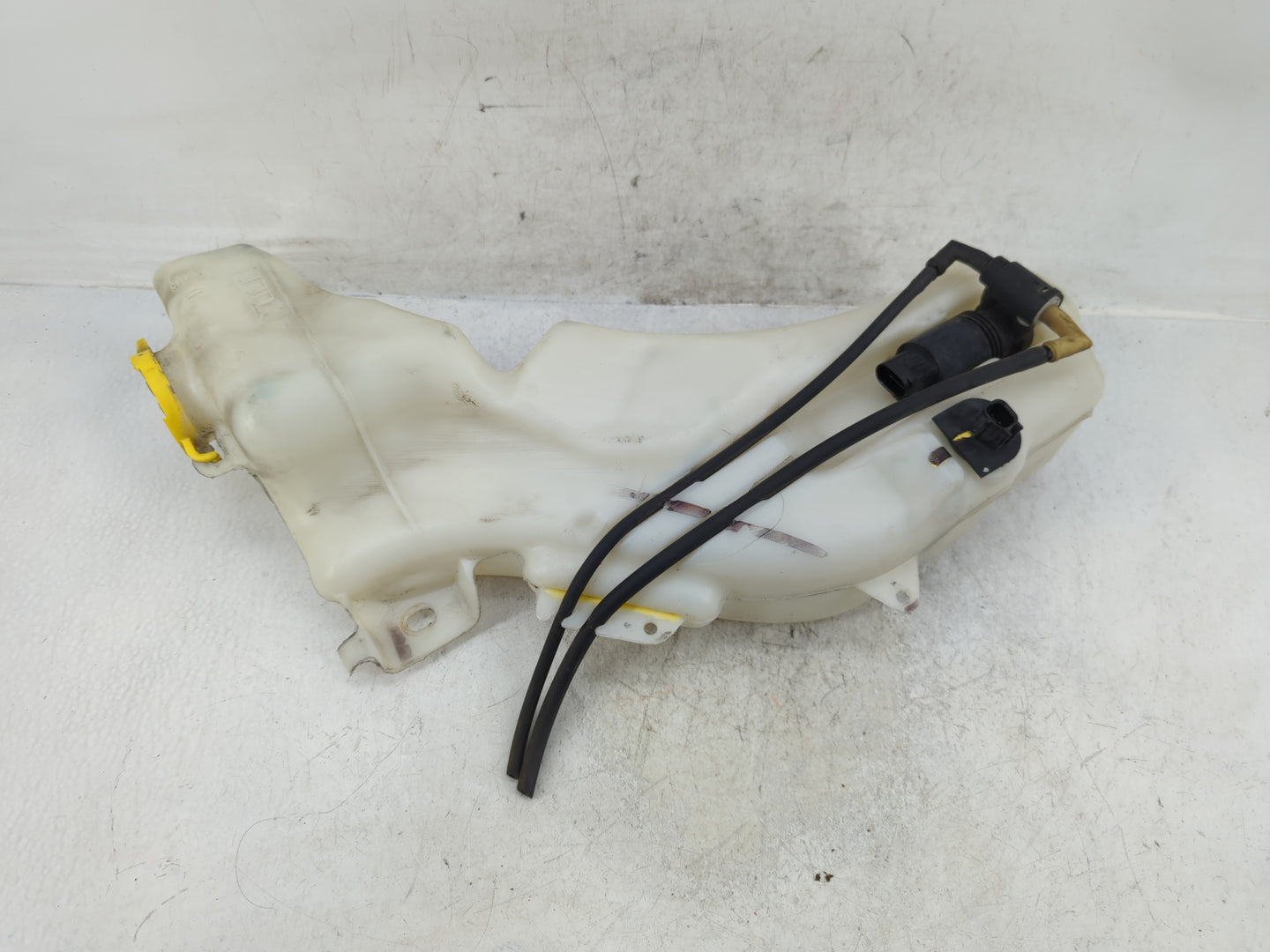 2019 Dodge Journey Windshield Washer Fluid Reservoir Bottle Oem - Oemusedautoparts1.com
