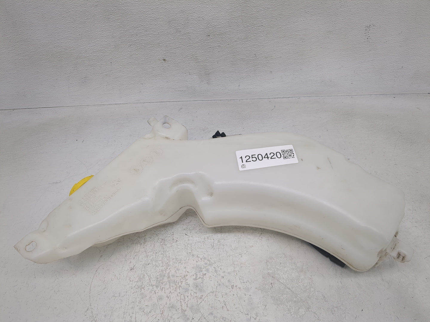 2019 Dodge Journey Windshield Washer Fluid Reservoir Bottle Oem - Oemusedautoparts1.com