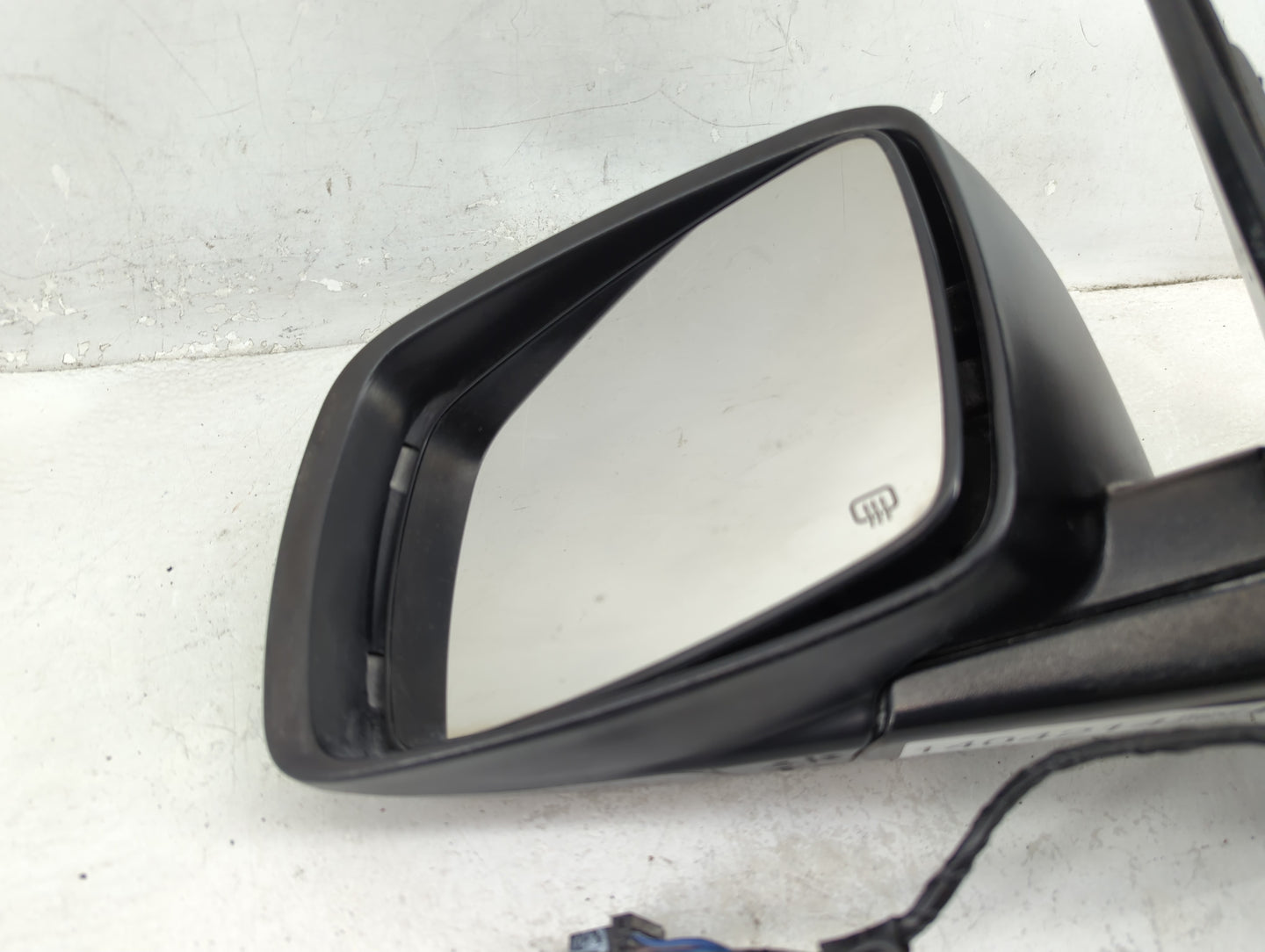 2019 Dodge Journey Driver Side View Mirror - Left Door Mirror OEM Used - Oemusedautoparts1.com
