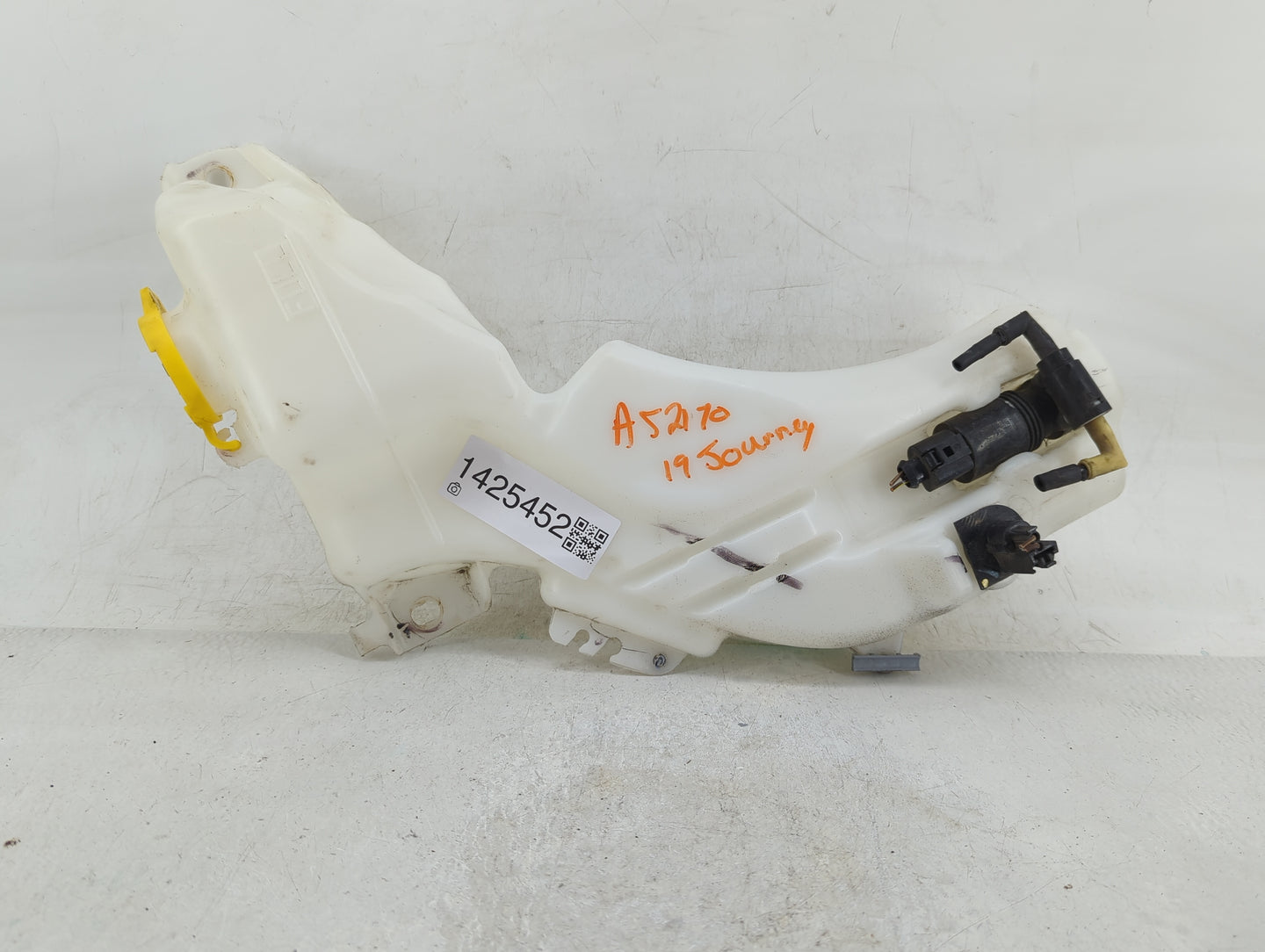 2019 Dodge Journey Windshield Washer Fluid Reservoir Bottle Oem - Oemusedautoparts1.com