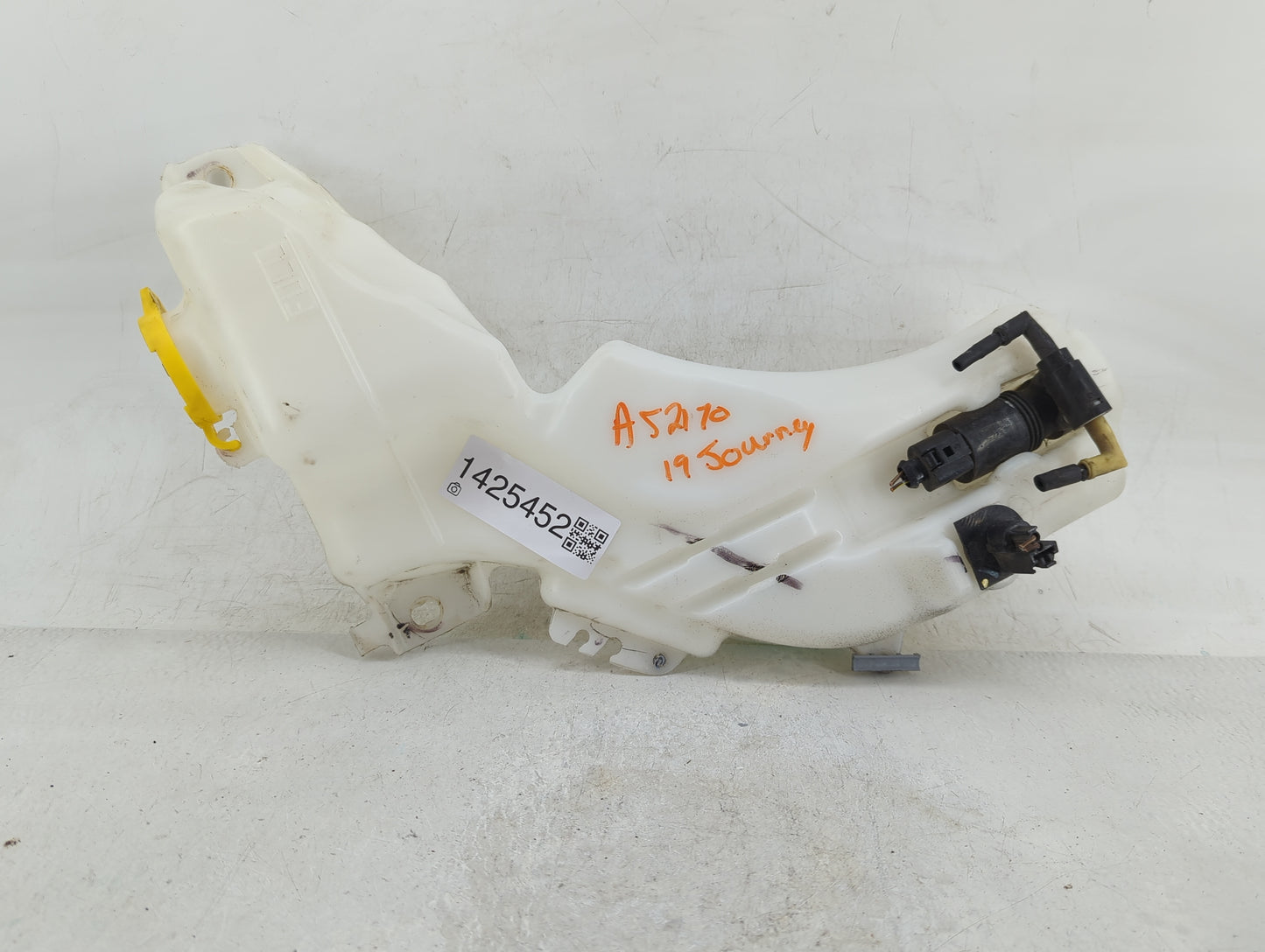 2019 Dodge Journey Windshield Washer Fluid Reservoir Bottle Oem - Oemusedautoparts1.com