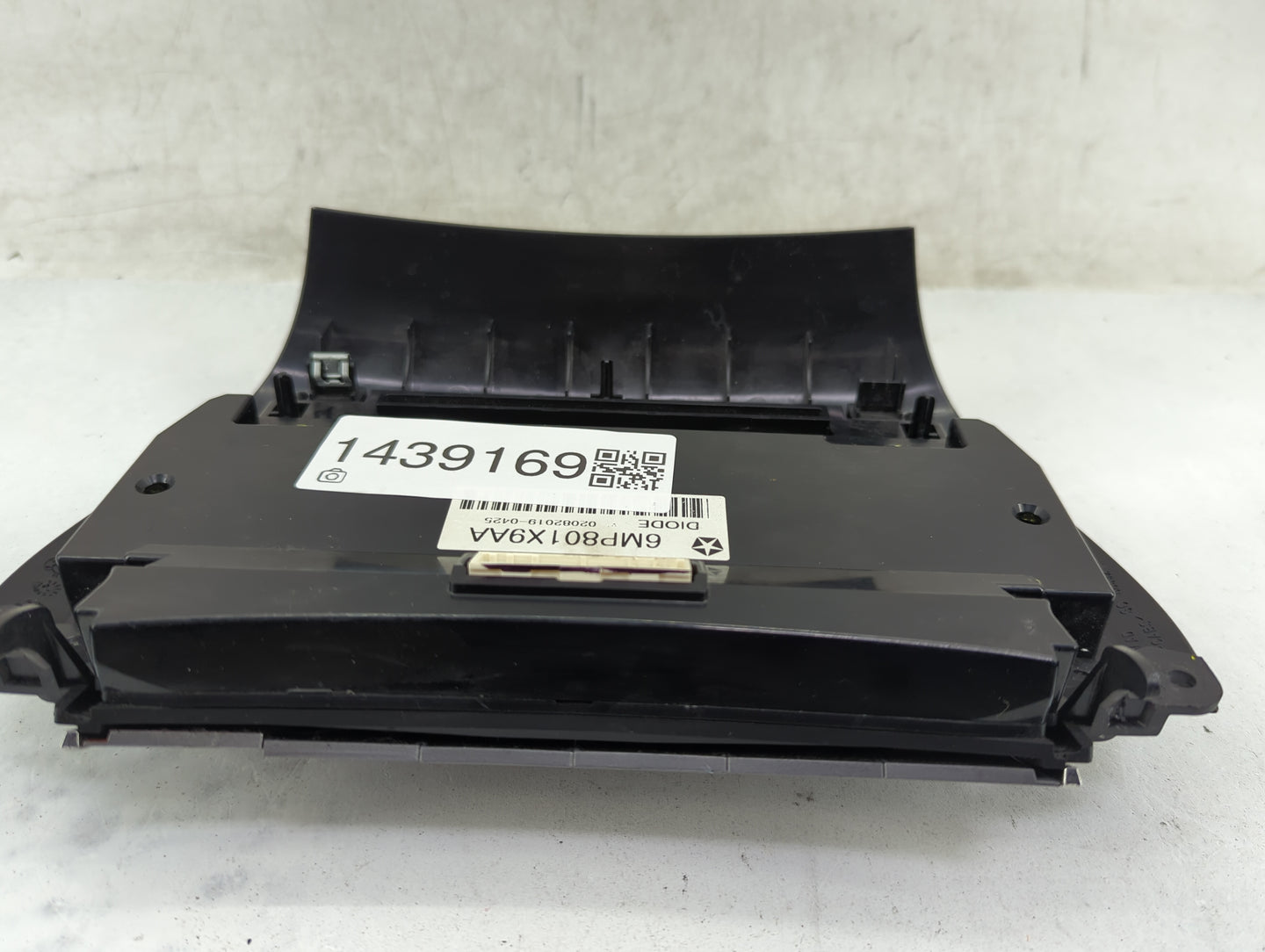 2018-2020 Dodge Journey Climate Control Module Temperature AC/Heater Replacement P/N:6MP801X9AA Fits Fits 2018 2019 2020 OEM