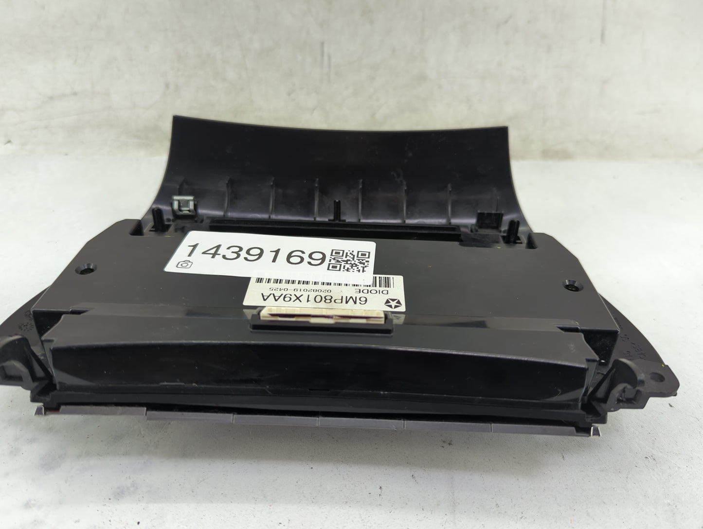 2018-2020 Dodge Journey Climate Control Module Temperature AC/Heater Replacement P/N:6MP801X9AA Fits Fits 2018 2019 2020 OEM