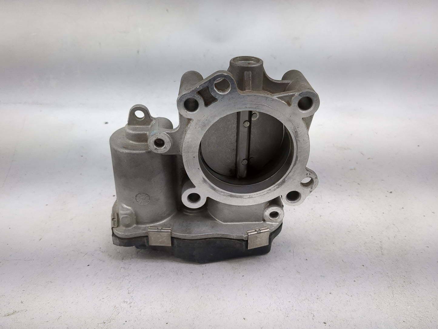 2019-2020 Dodge Journey Throttle Body P/N:68366012AB Fits Fits 2019 2020 OEM Used Auto Parts - Oemusedautoparts1.com
