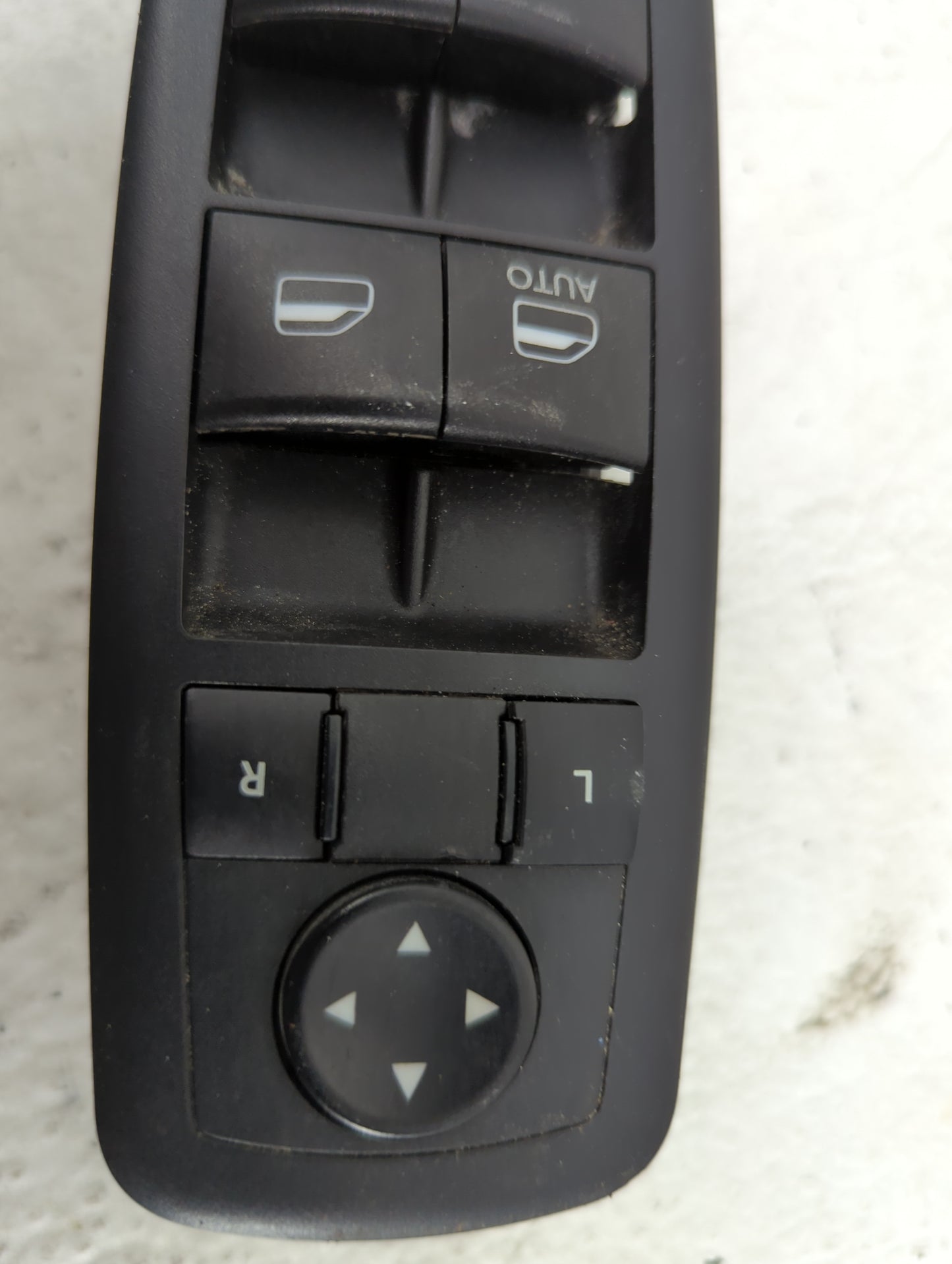 2018-2020 Dodge Journey Master Power Window Switch Replacement Driver Side Left P/N:68307001AC 10139862 Fits Fits 2018 2019 