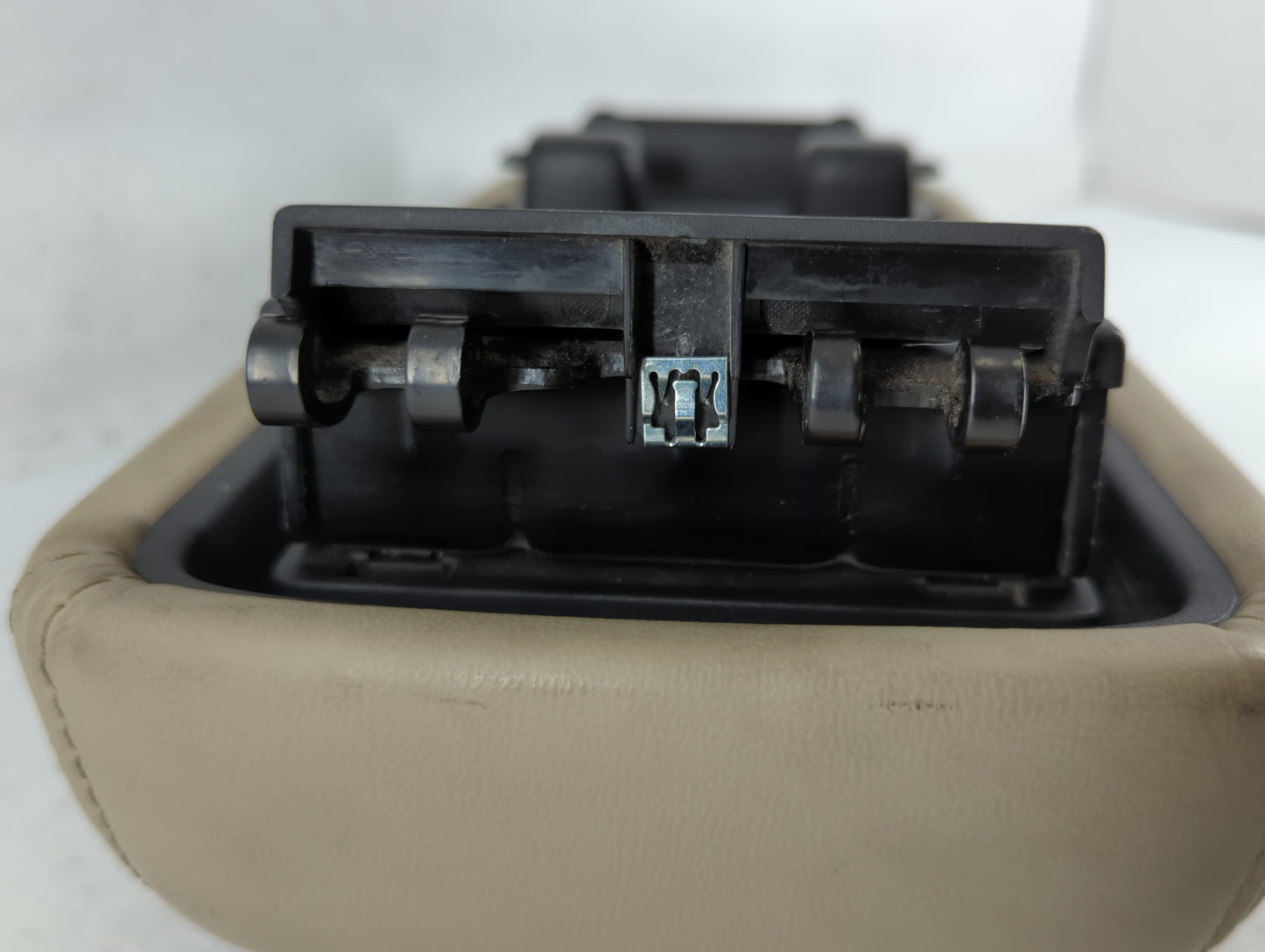 2012-2020 Dodge Journey Center Console Armrest Cover Lid Fits Fits 2012 2013 2014 2015 2016 2017 2018 2019 2020 OEM Used Aut