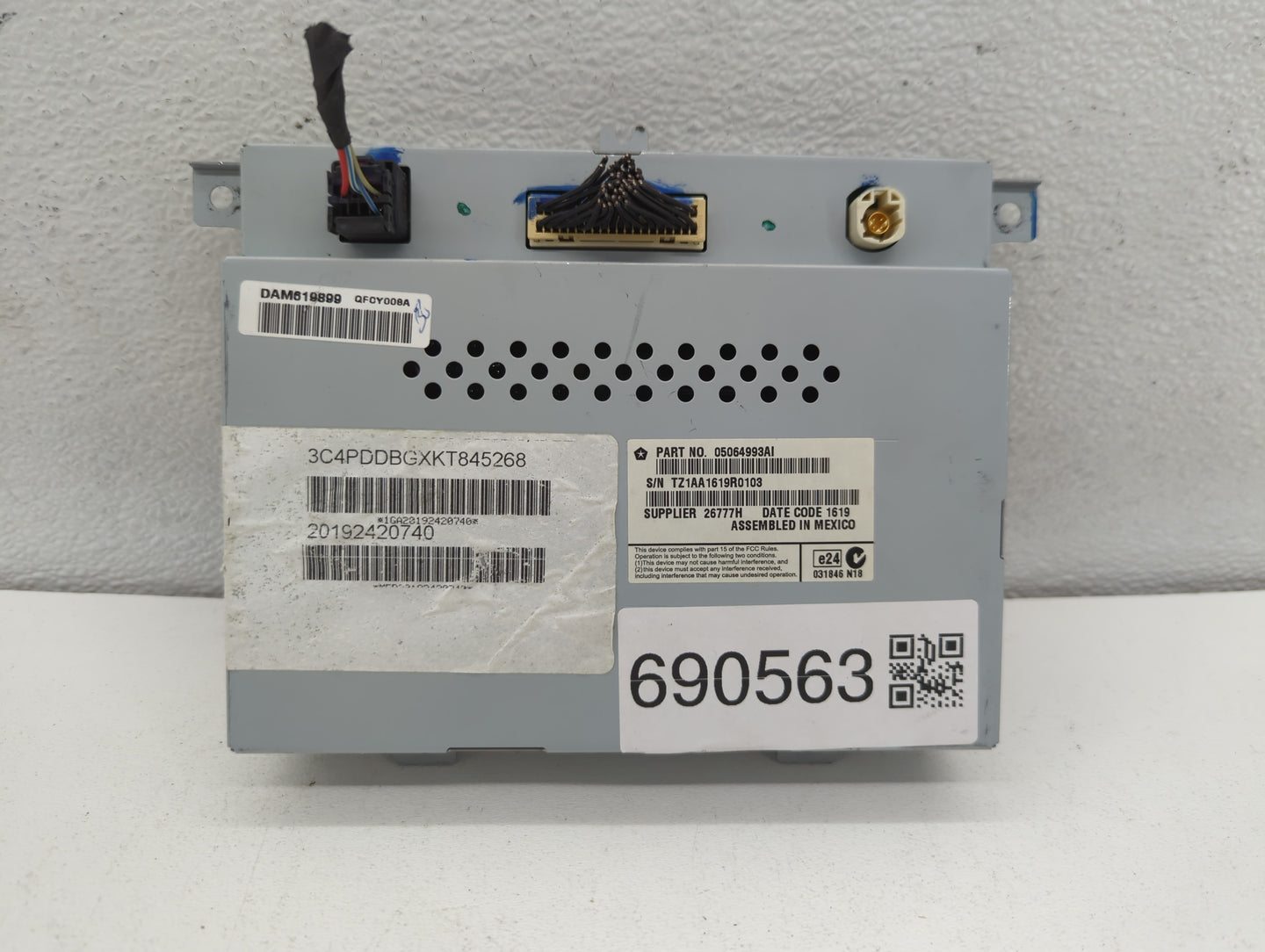 2019 Dodge Journey Information Display Screen - Oemusedautoparts1.com