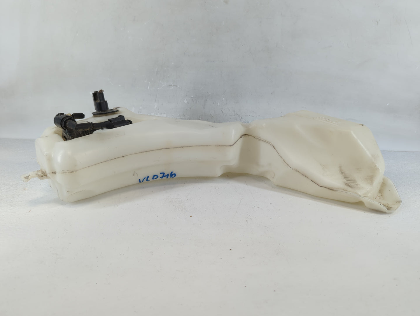 2019 Dodge Journey Windshield Washer Fluid Reservoir Bottle Oem - Oemusedautoparts1.com