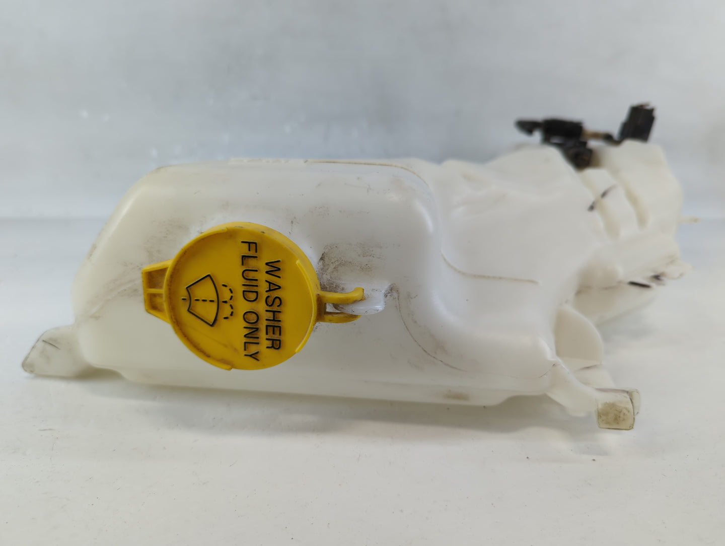 2019 Dodge Journey Windshield Washer Fluid Reservoir Bottle Oem - Oemusedautoparts1.com