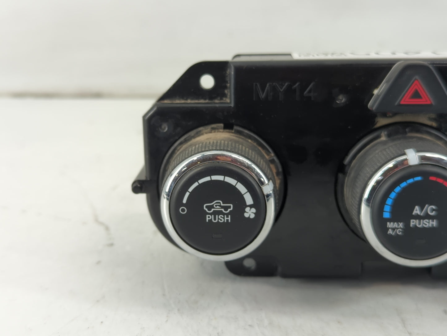 2019 Dodge Ram 1500 Climate Control Module Temperature AC/Heater Replacement P/N:P68268190AA Fits OEM Used Auto Parts - Oemu