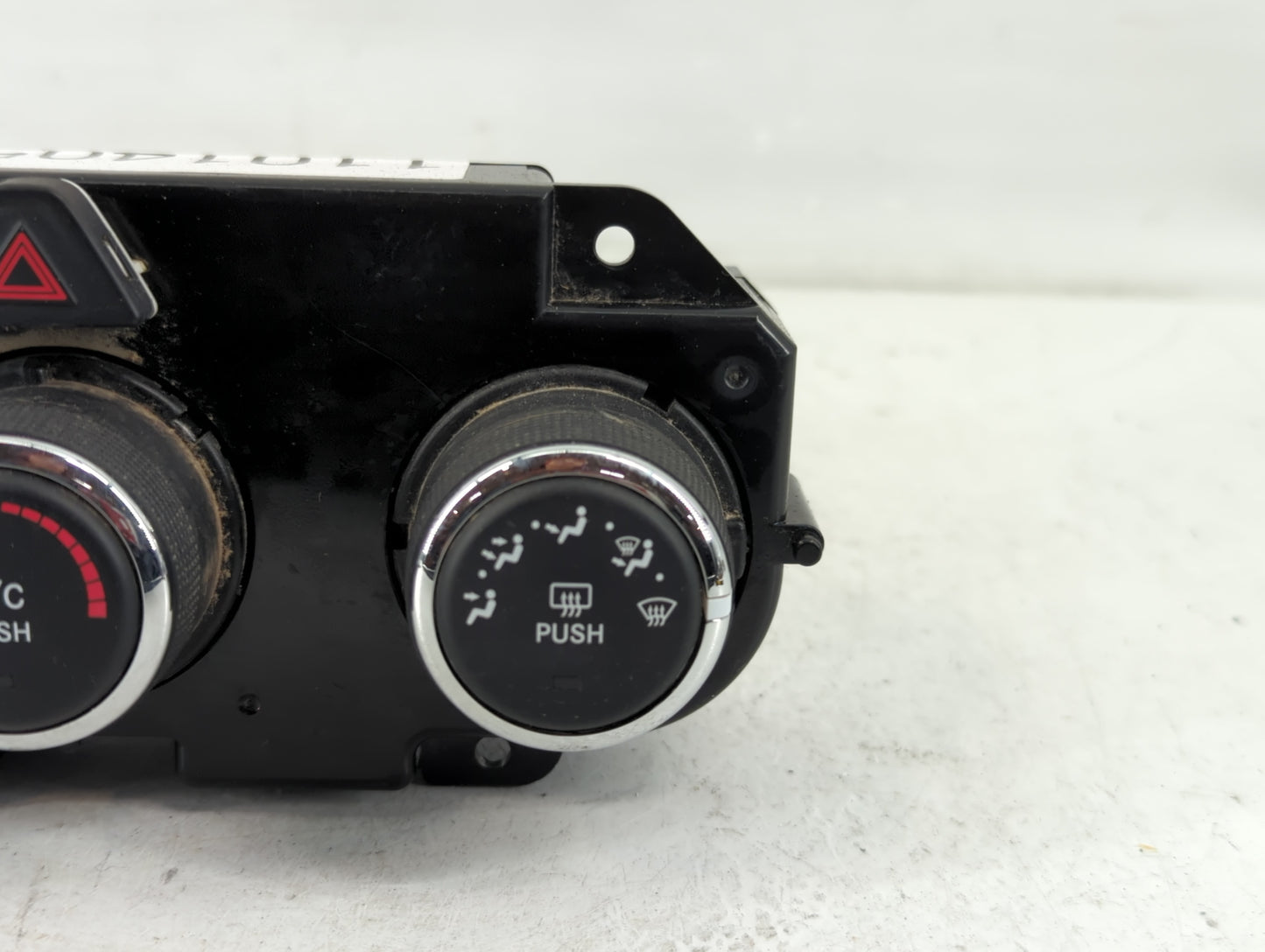 2019 Dodge Ram 1500 Climate Control Module Temperature AC/Heater Replacement P/N:P68268190AA Fits OEM Used Auto Parts - Oemu