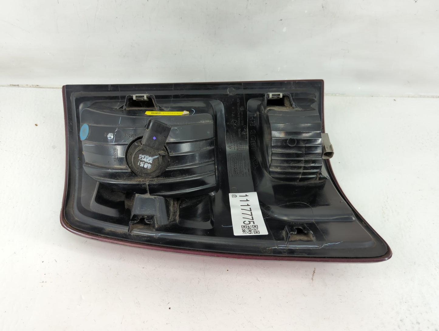 2019 Dodge Ram 1500 Tail Light Assembly Passenger Right OEM P/N:55277414AC 50693B Fits OEM Used Auto Parts - Oemusedautopart