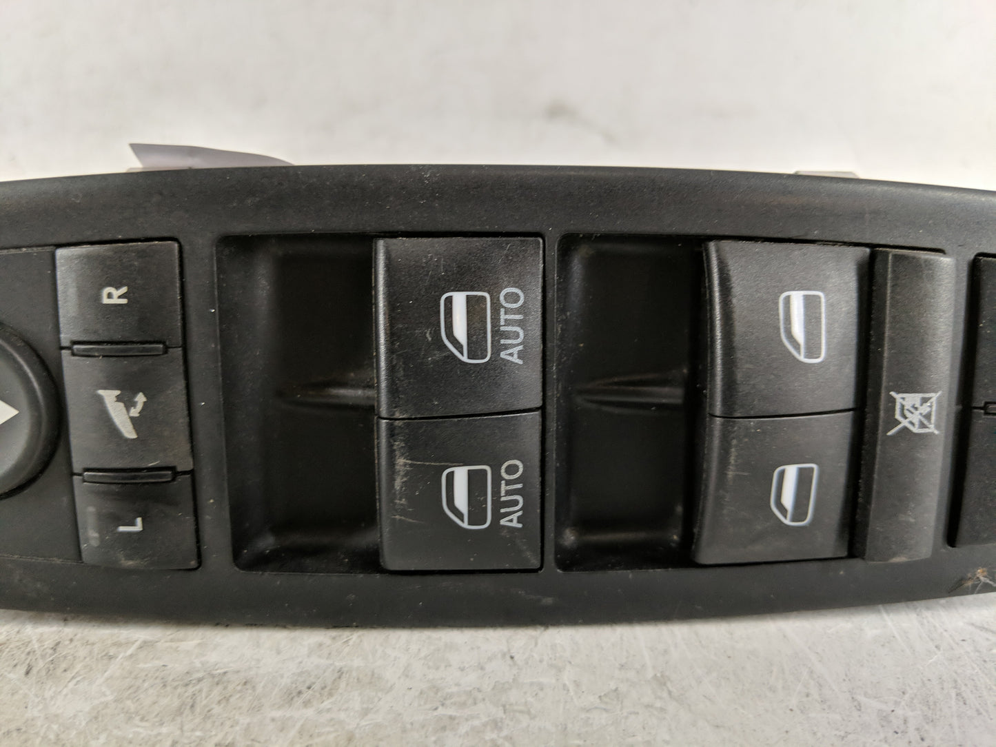 2019 Dodge Ram 1500 Master Power Window Switch Replacement Driver Side Left P/N:P56046826AE Fits OEM Used Auto Parts - Oemus
