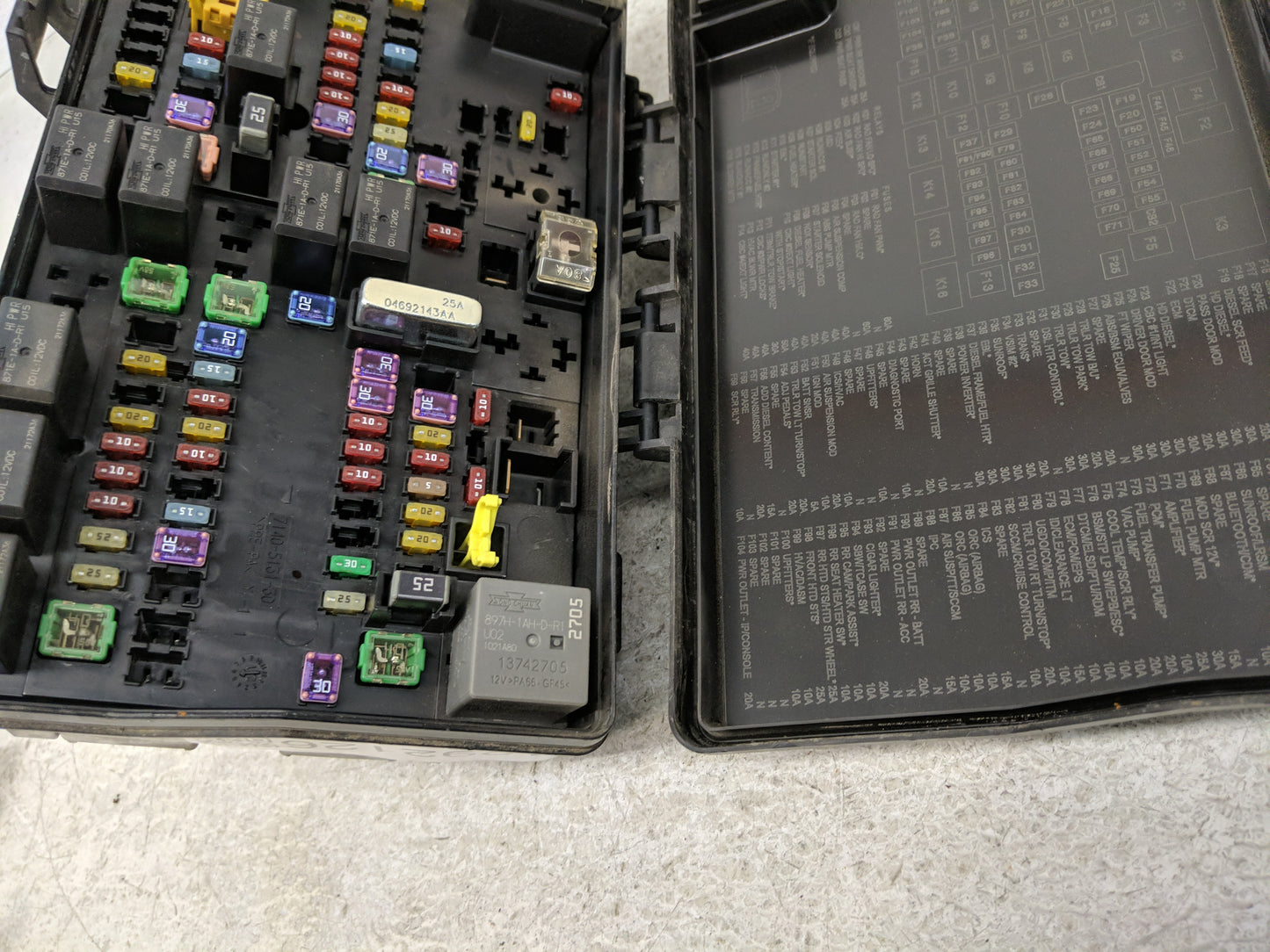 2019 Dodge Ram 1500 Fusebox Fuse Box Panel Relay Module P/N:68322373AD C Fits OEM Used Auto Parts - Oemusedautoparts1.com